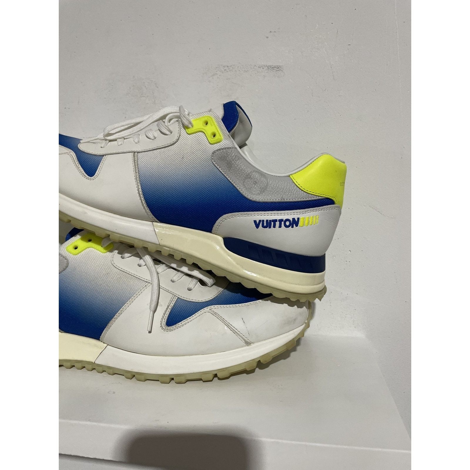 Louis Vuitton LOUIS VUITTON RUN AWAY SNEAKER SIZE 11 (12) PREOWNED Size US 11 / EU 44 - 4 Thumbnail