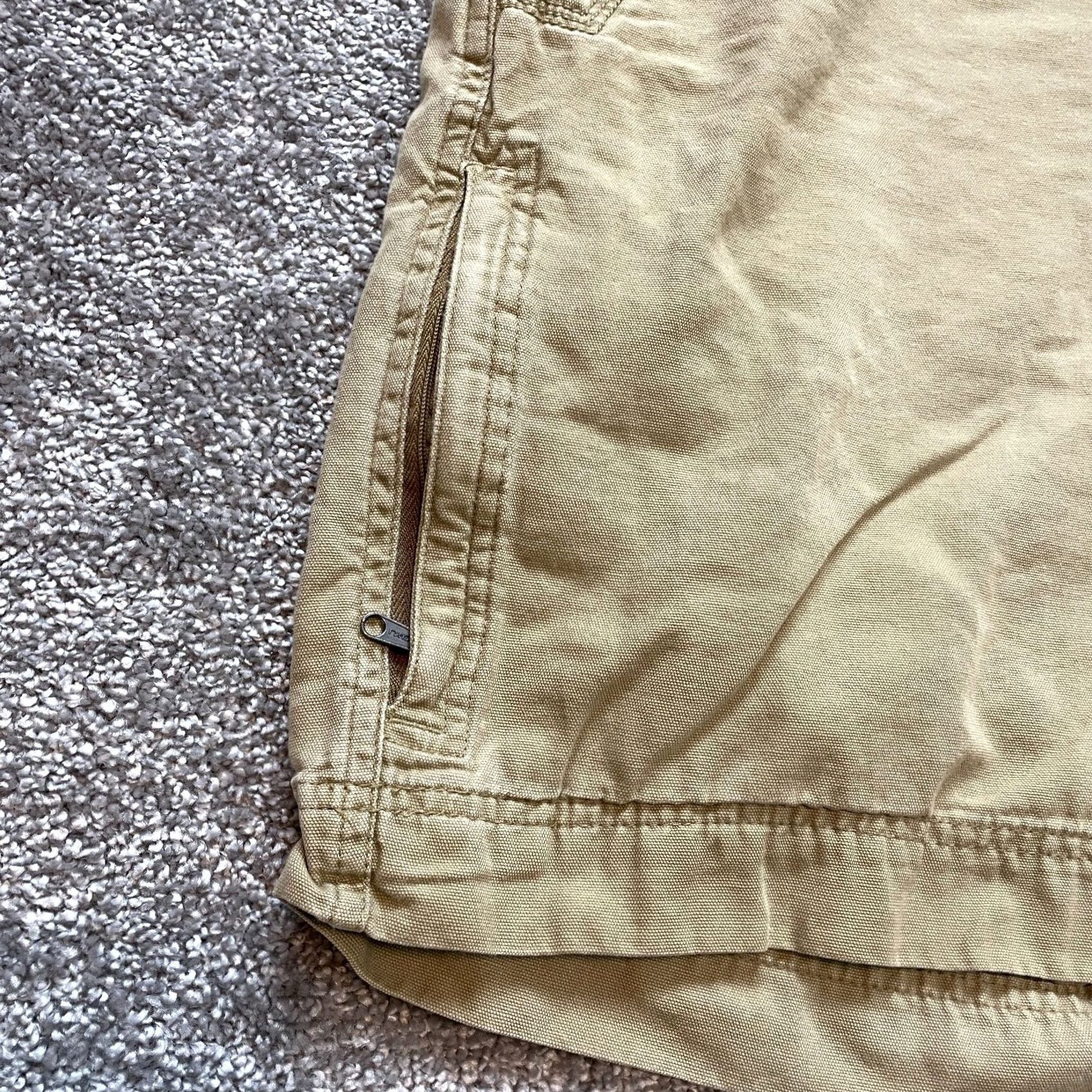 Vintage Columbia Shorts Mens 38 Beige Pockets Hiking Camping Outdoor 9" Inseam Athletic Regular Pocketed Cotton Polyester Fabric Shirtless? Size US 38 / EU 54 - 3 Thumbnail