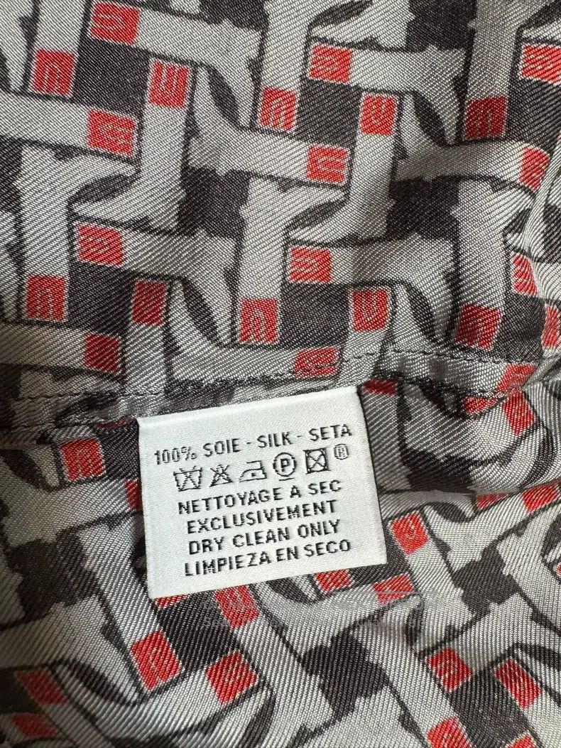 Hermes Hermes size 38 Silk shirt with classic pattern and color de Size US M / EU 48-50 / 2 - 8 Thumbnail