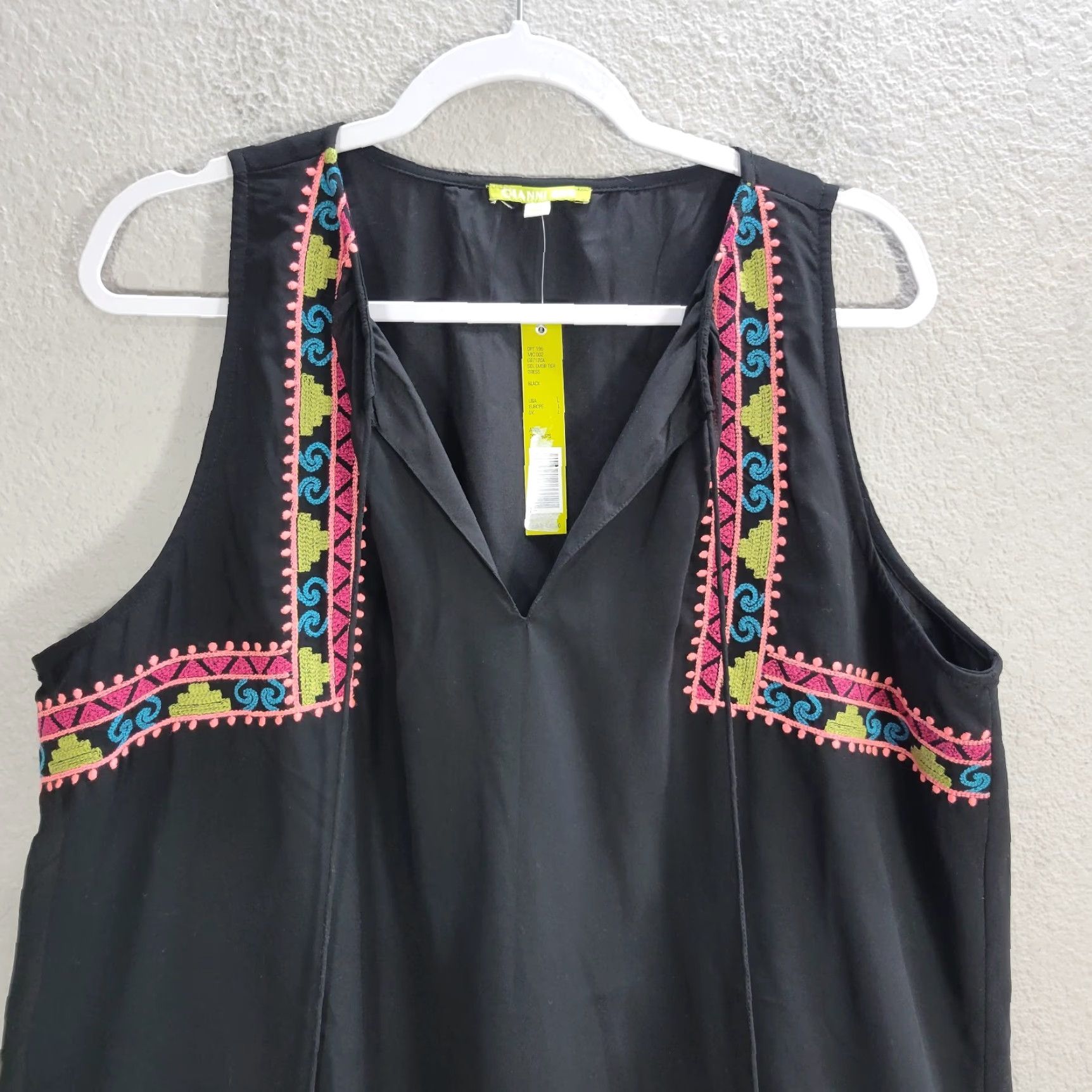 Vintage Gianni Bini Black Embroidered Layered Shift Dress Sleeveless L NWT Boho Polyester Dress Women's Shift Embroidered Gianni Bini Black Sleeveless NWT Size L / US 10 / IT 46 - 4 Thumbnail