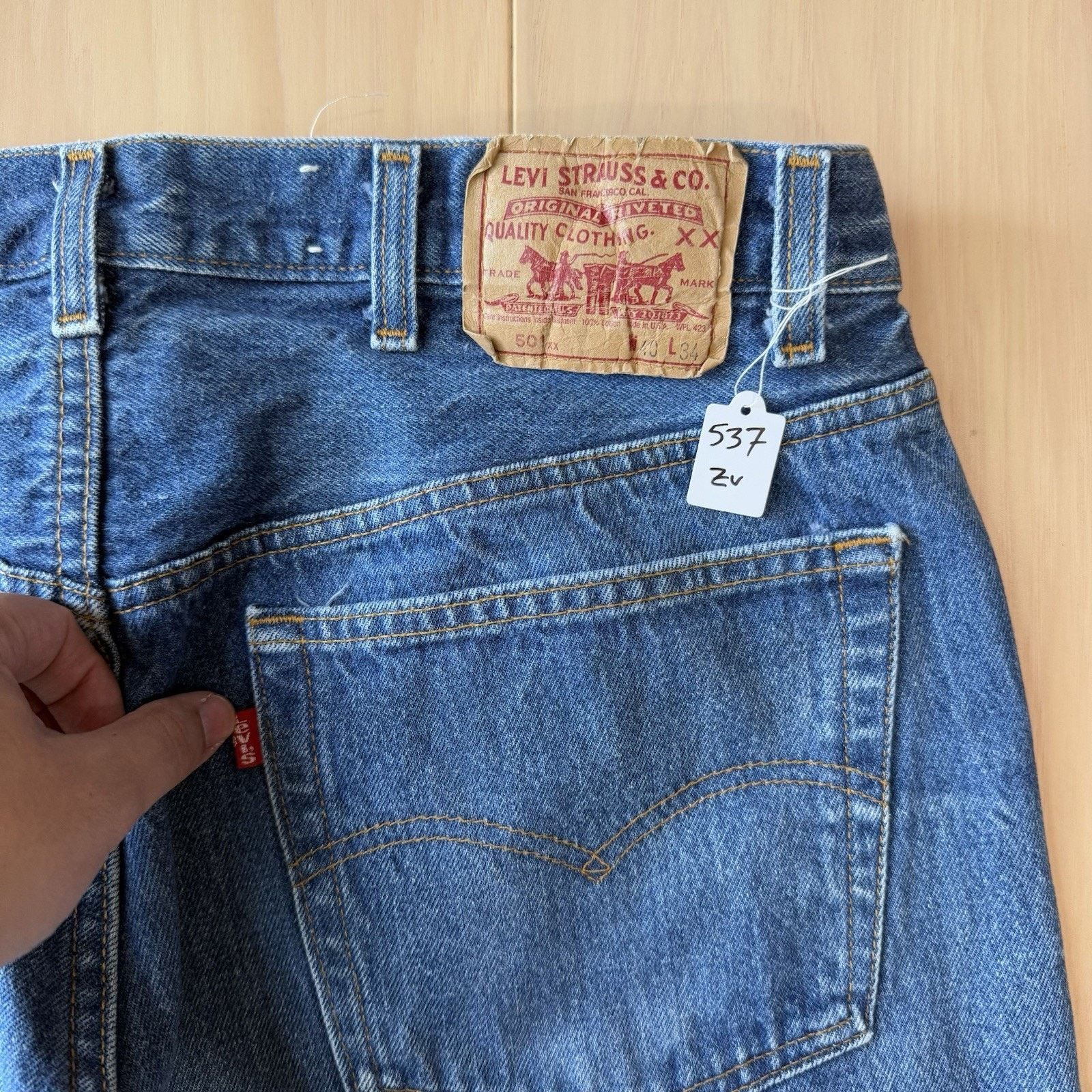 Levi's Vintage Levis 501 Jeans 37 Blue 80s Dark Wash Made in USA Size US 37 - 9 Thumbnail
