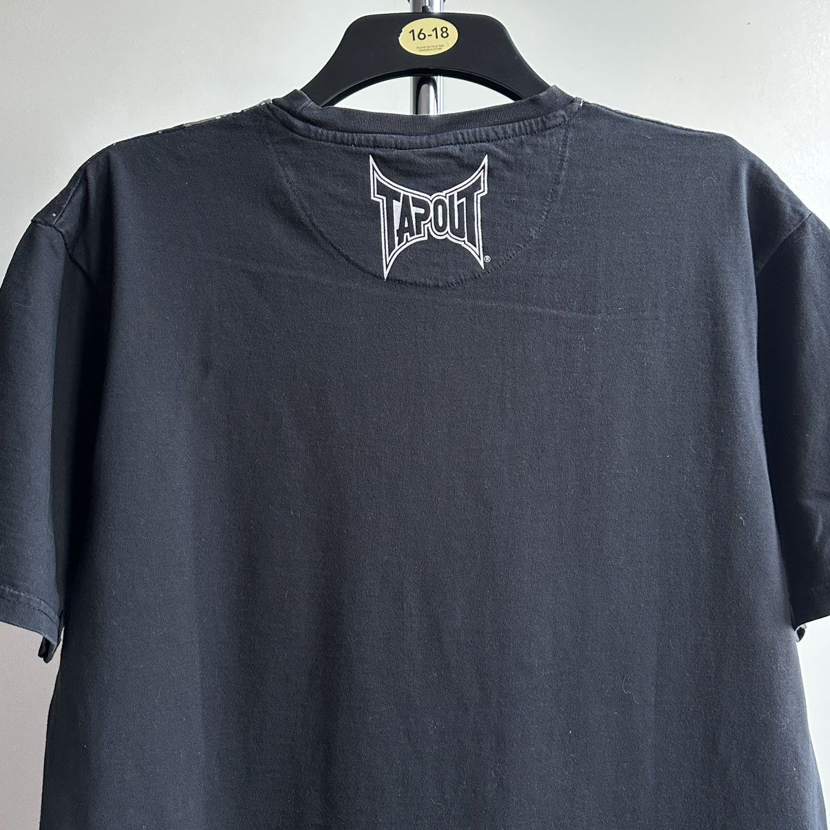 Tapout VINTAGE Y2K TAPOUT ALL OVER PRINT TEE Size US L / EU 52-54 / 3 - 7 Thumbnail