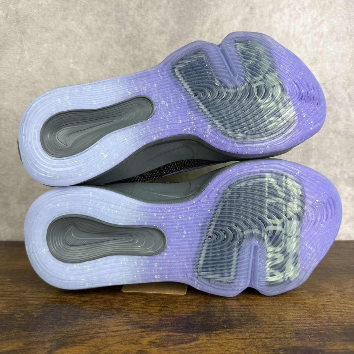 Nike NEW Nike Air Zoom GT Hustle 3 Alien x Victor Wembanyama Sz 7 Size US 7 / EU 40 - 8 Thumbnail