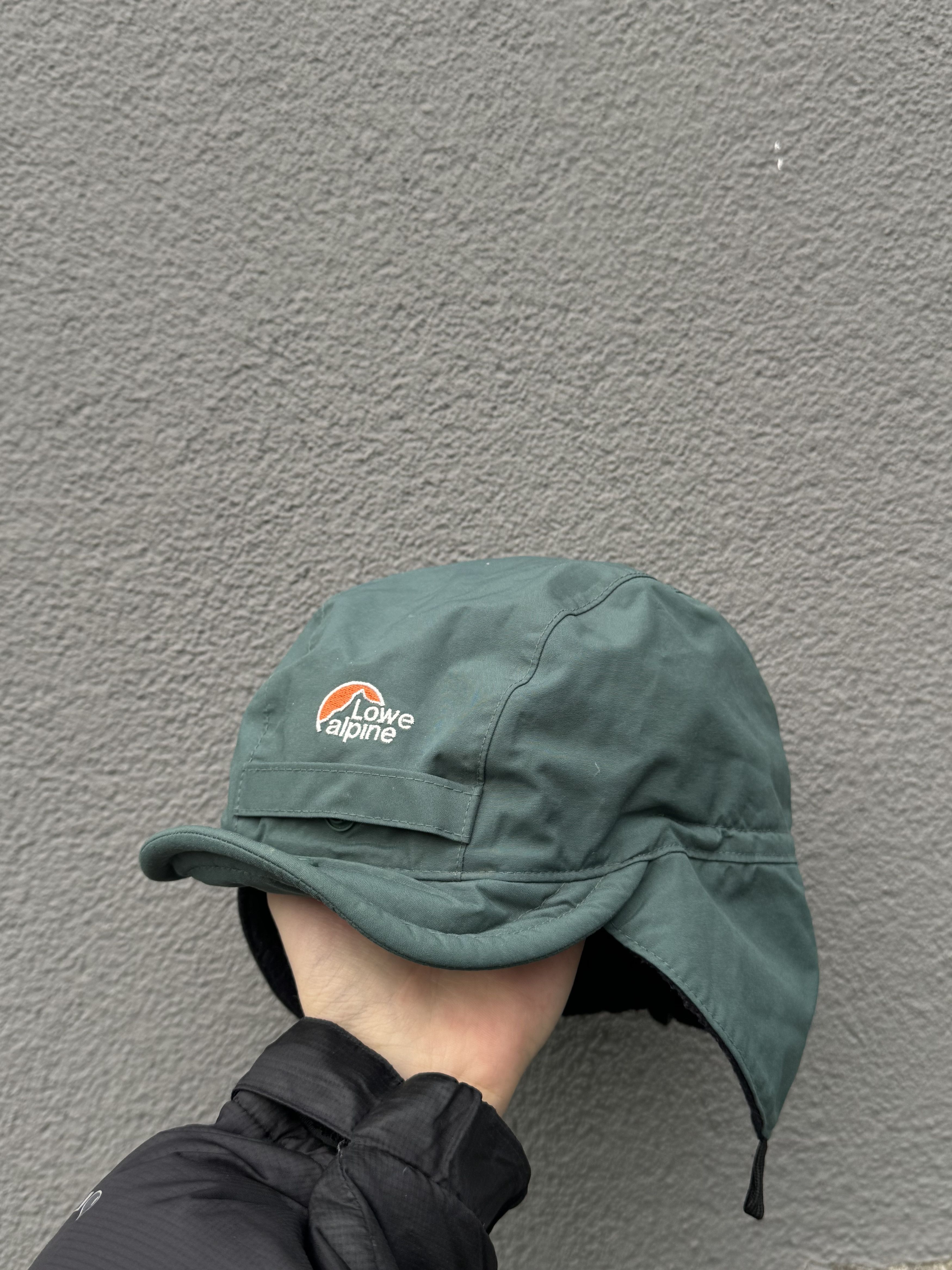 Vintage Vintage LOWE ALPINE Tracking Fleece Cap Green Size ONE SIZE - 1 Thumbnail