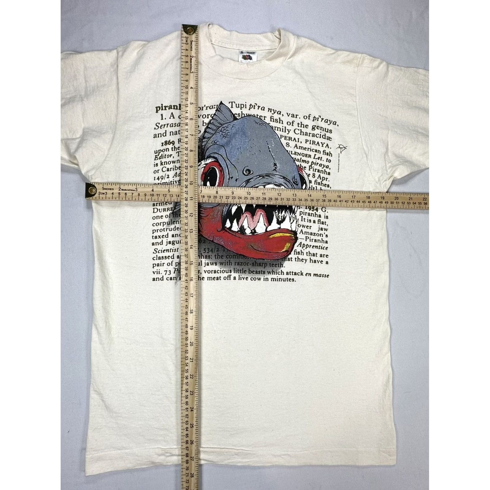 Fruit Of The Loom VINTAGE Fruit of the Loom T-Shirt 90s Piranha Graphic Short Sleeve Ivory M Men/Women Unisex Adults Slim Classic Cotton USA FotL 1996 Planet Tees Size US M / EU 48-50 / 2 - 2 Thumbnail