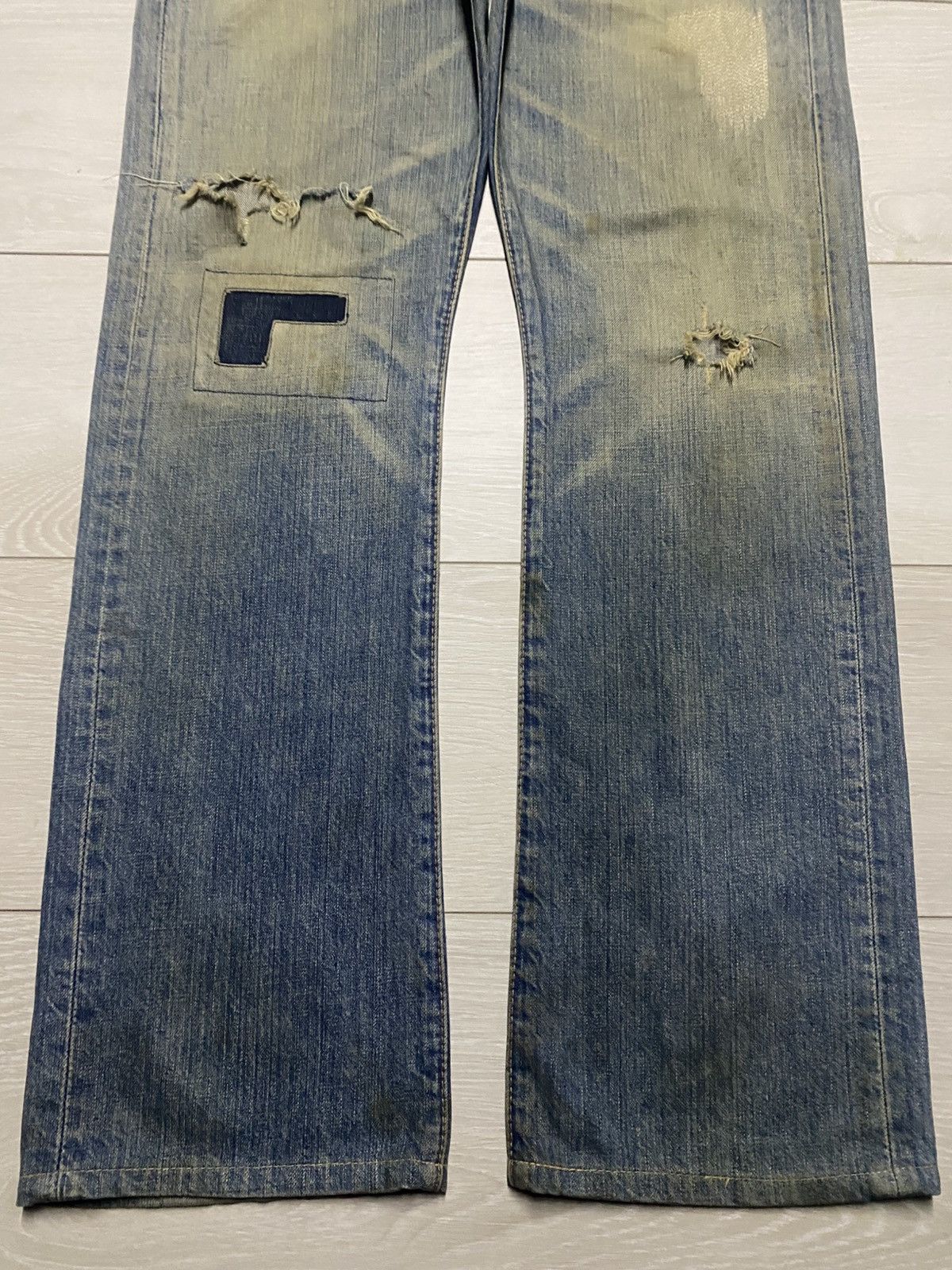 Levi's Vintage Levis Grunge Style Distressed Repair Loose Jeans Size US 32 / EU 48 - 5 Thumbnail