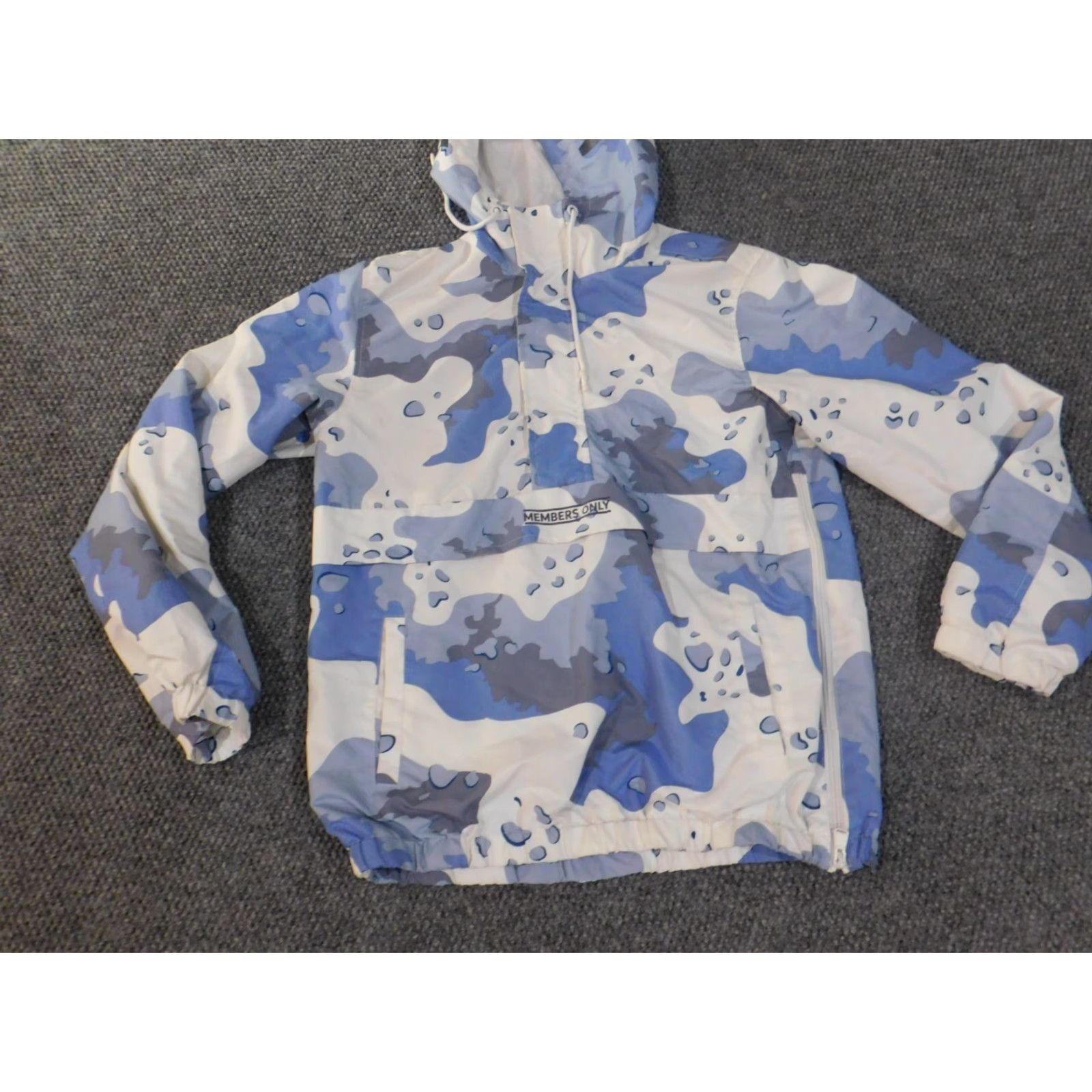 Members Only Members Only Jacket Mens S Blue Camouflage Windbreaker Zip Pockets 1/4 Zip Casual Sports Fall Winter Camo Knit Polyester Windbreaker Category: Jacket Size US S / EU 44-46 / 1 - 3 Thumbnail
