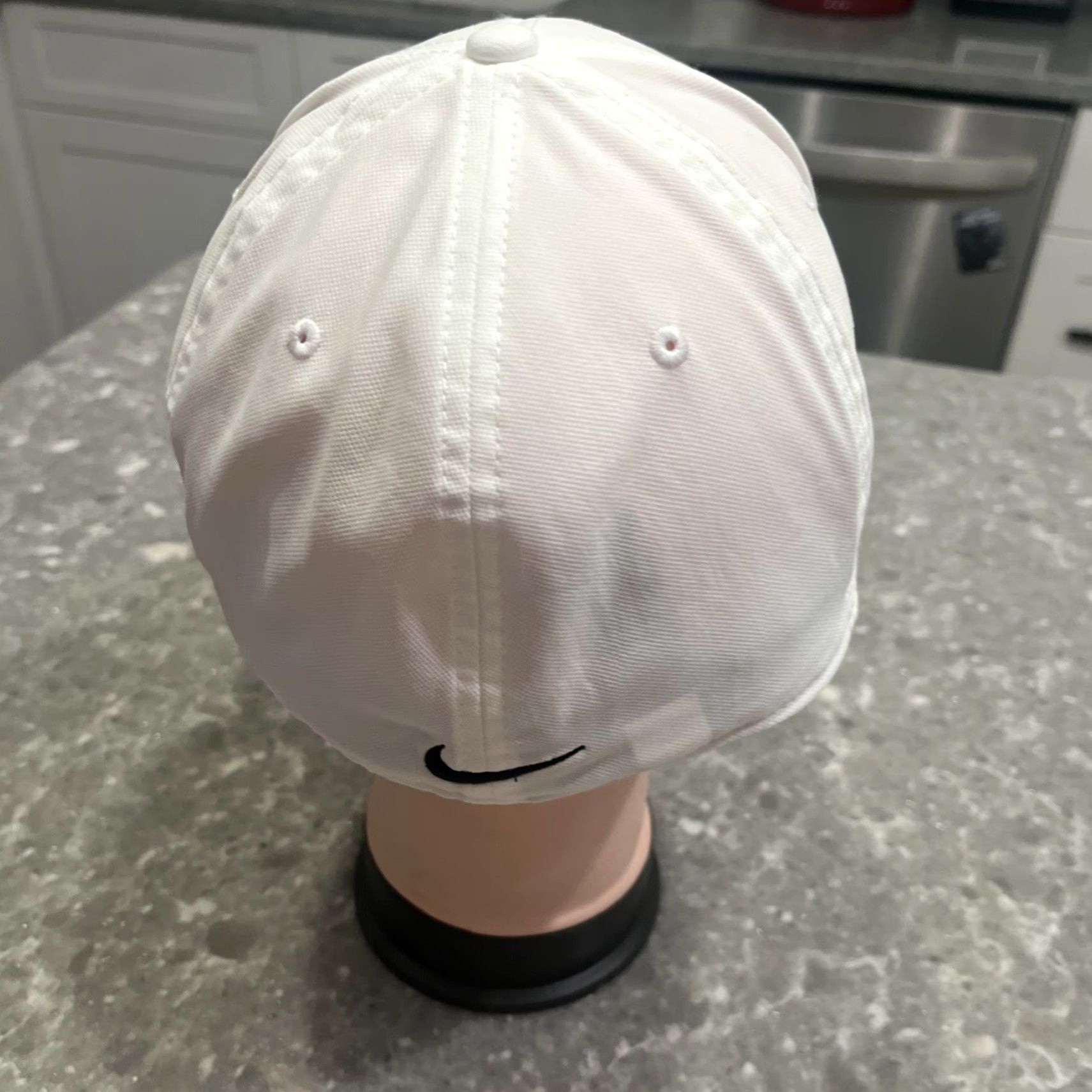 Nike Nike Sportswear Classic99 Hat L/XL White Mens Baseball Cap Shoes? Size ONE SIZE - 3 Thumbnail