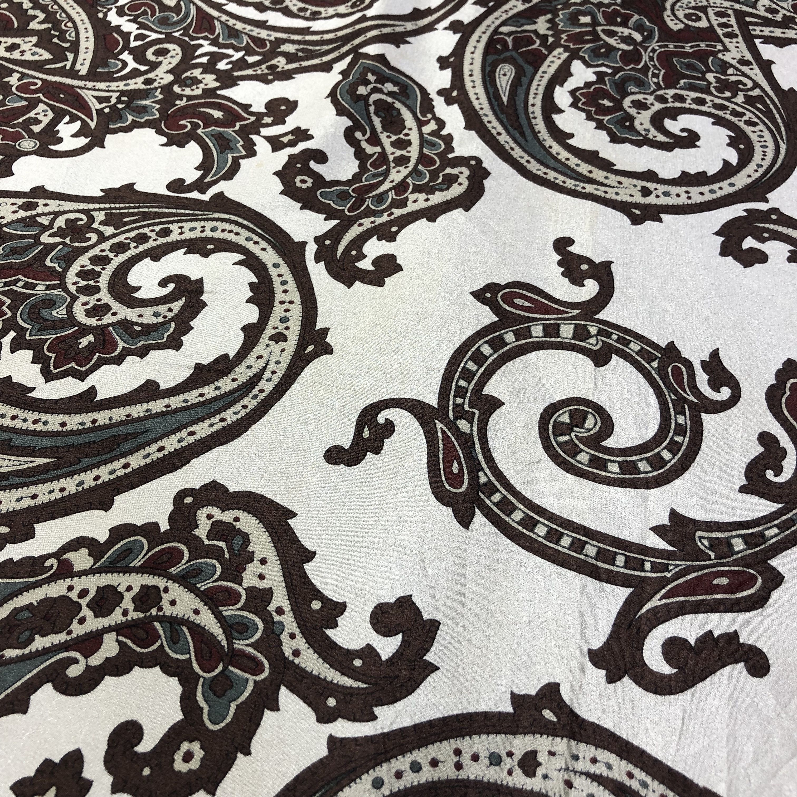 Japanese Brand Suvi Paisley Silk Scarf M687 Size ONE SIZE - 5 Thumbnail