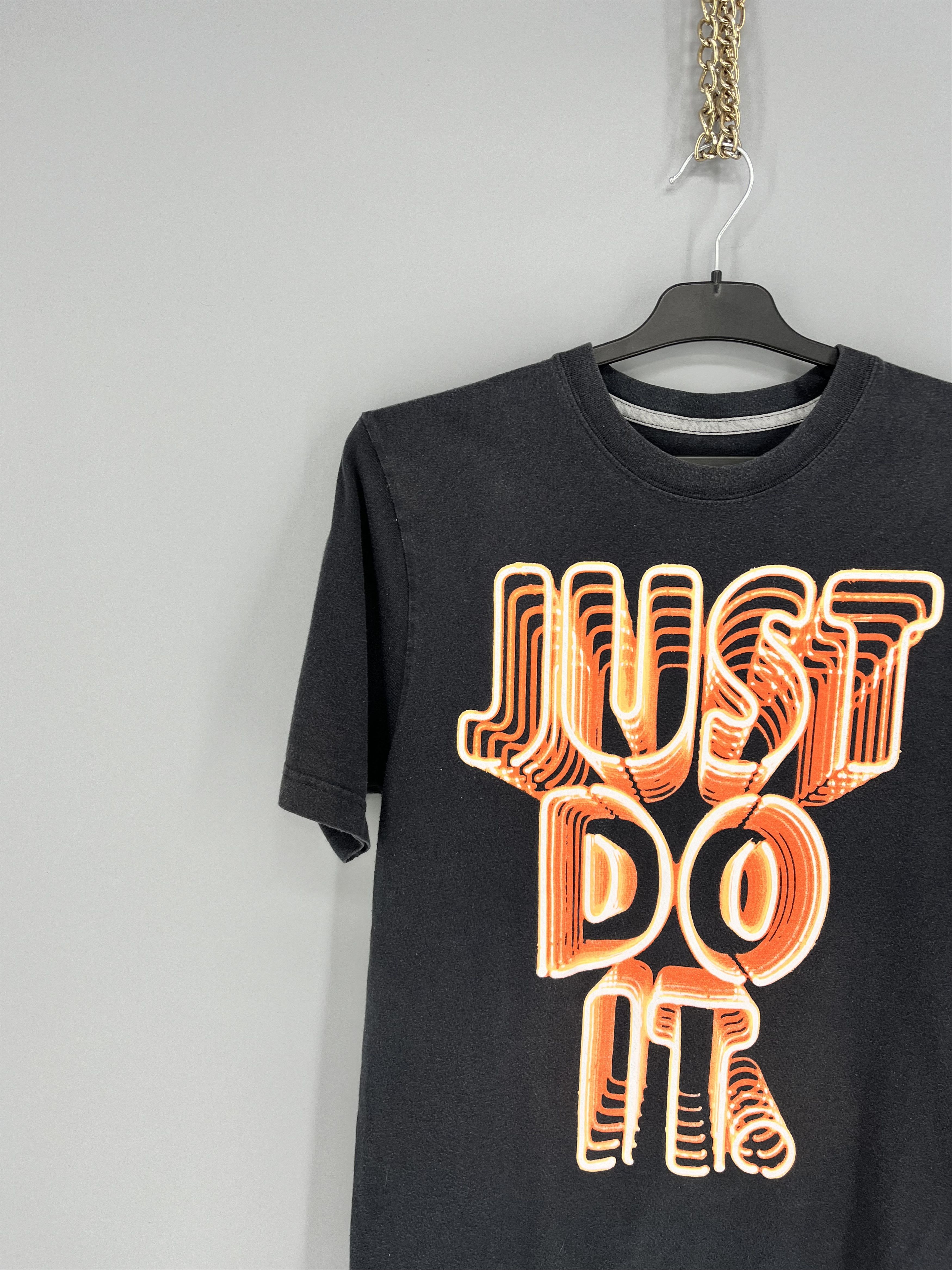 Nike Vintage 90s NIKE JUST DO IT Tee Streetwear Y2K Style Size US S / EU 44-46 / 1 - 4 Thumbnail