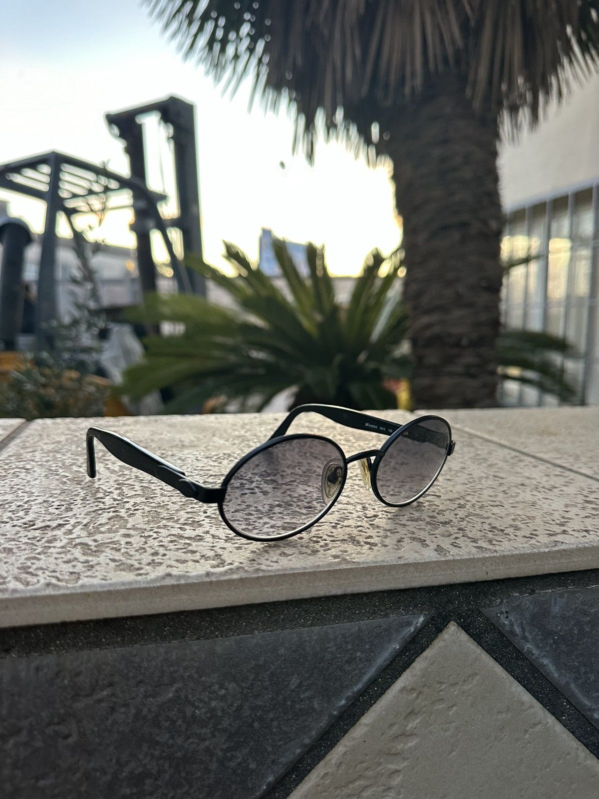 Versace Gianni Versace Vintage Sunglasses Black 619-S Size ONE SIZE - 1 Thumbnail