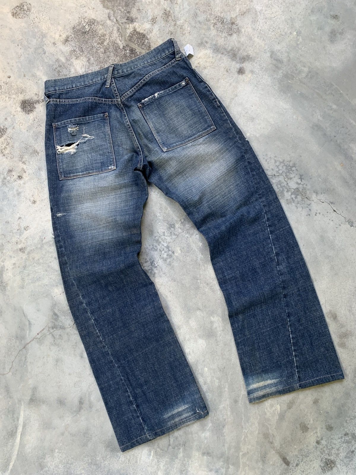 Japanese Brand Uniqlo Punk Distressed Twisted Leg Flare Jeans Size US 30 / EU 46 - 3 Thumbnail