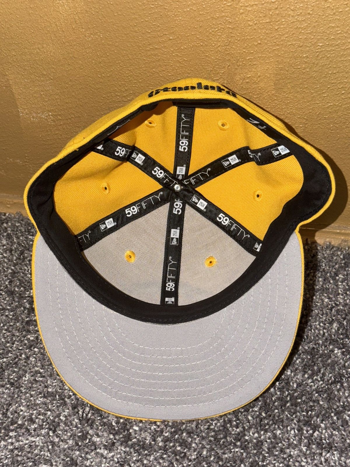 New Era New Era NFL Pittsburgh Steeler Hat Men’s Size 7,1/8 Used PO Size ONE SIZE - 10 Thumbnail