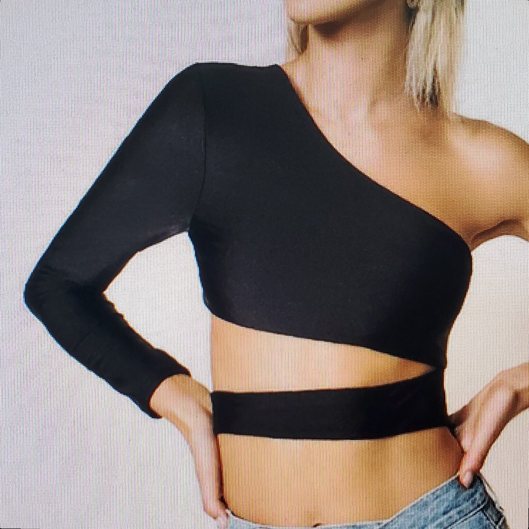 superdown Superdown Revolve Jenny Crop Top Womens S Black One Shoulder Cut Out Hidden Zip Shirt Blouse Crop Top Clubwear Party/Cocktail Womens Size S / US 4 / IT 40 - 4 Thumbnail