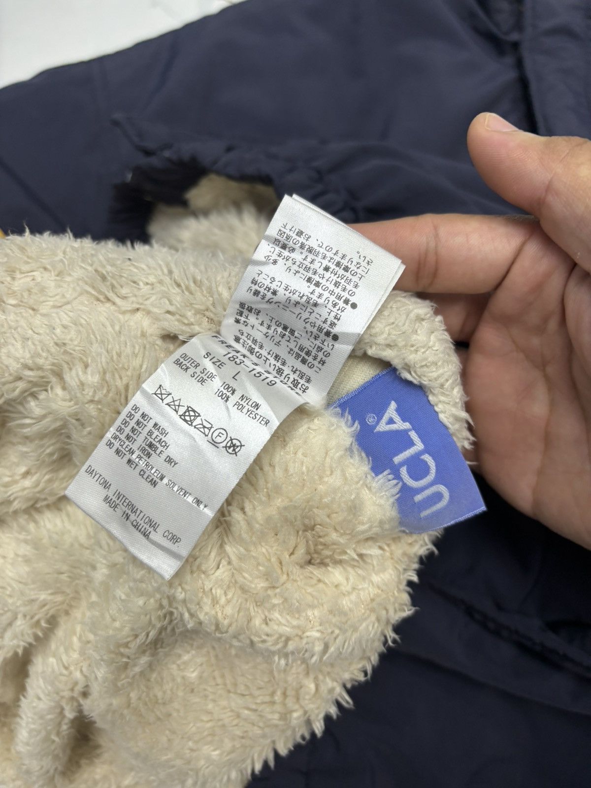 Japanese Brand 🔥VINTAGE UCLA REVERSIBLE NYLON FLEECE JACKET Size US L / EU 52-54 / 3 - 11 Thumbnail