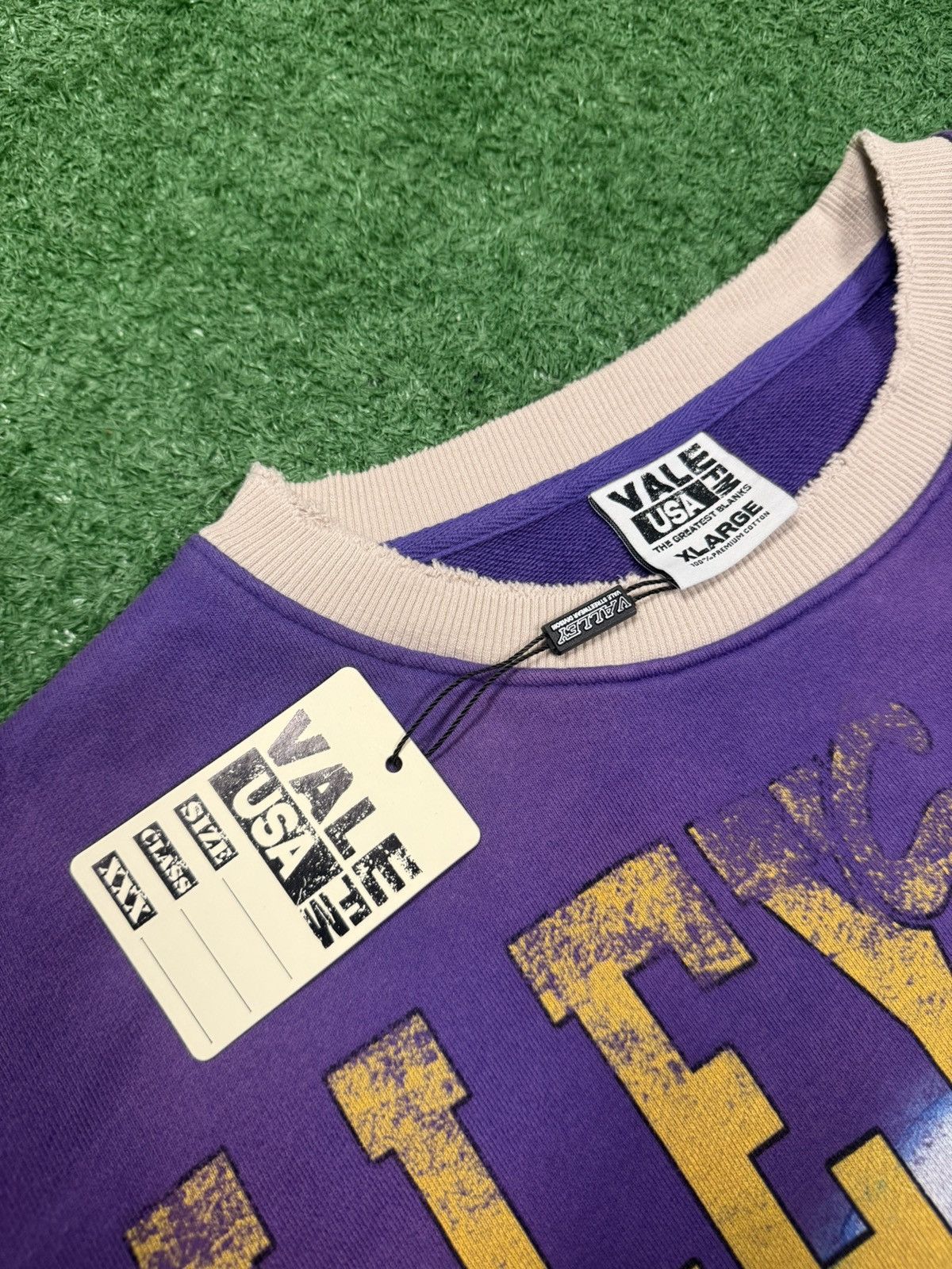 Vale Vale purple alien crewneck Size US XL / EU 56 / 4 - 4 Thumbnail