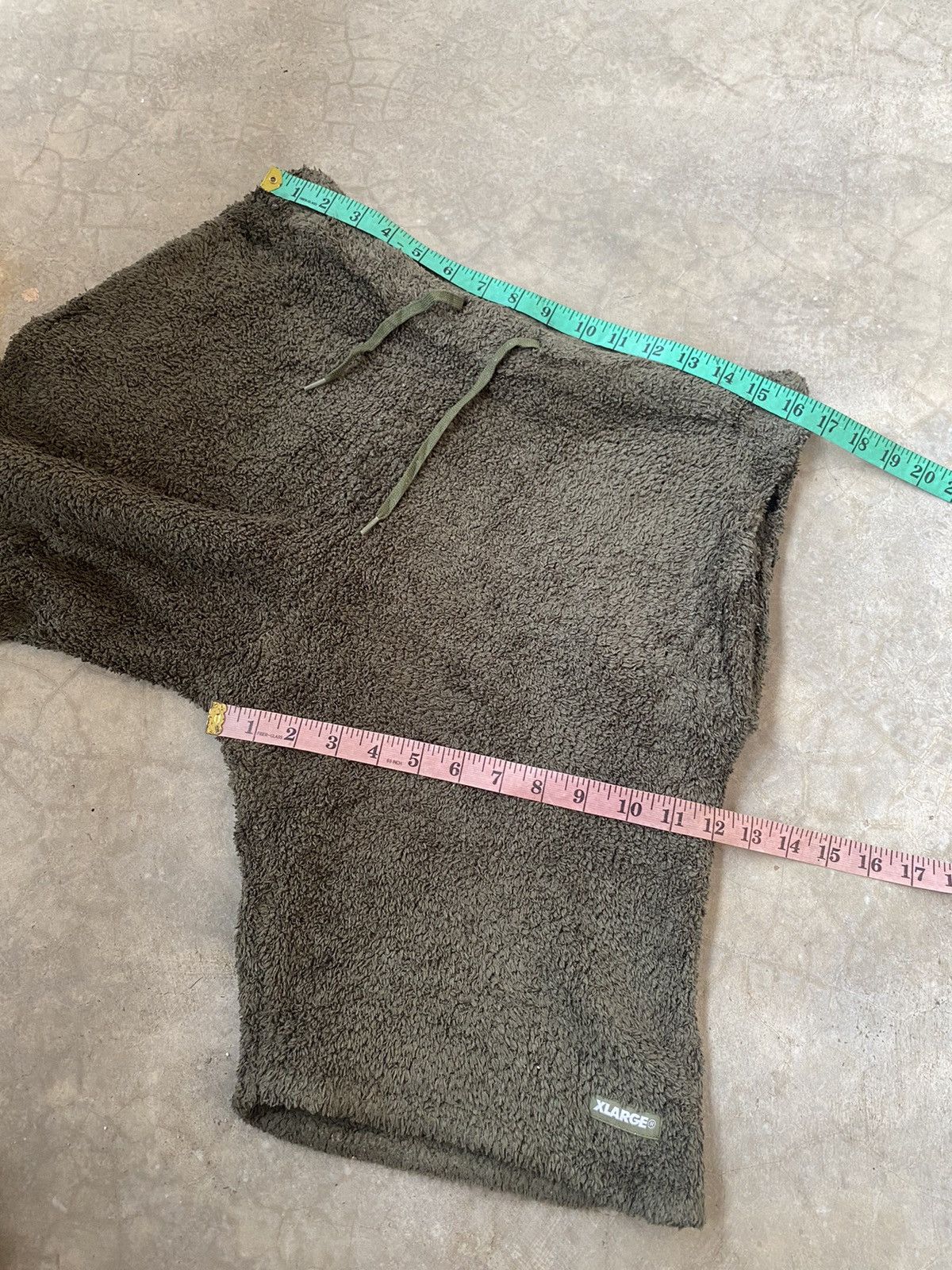 X-LARGE MEN LARGE SWEATSHORT PANTS