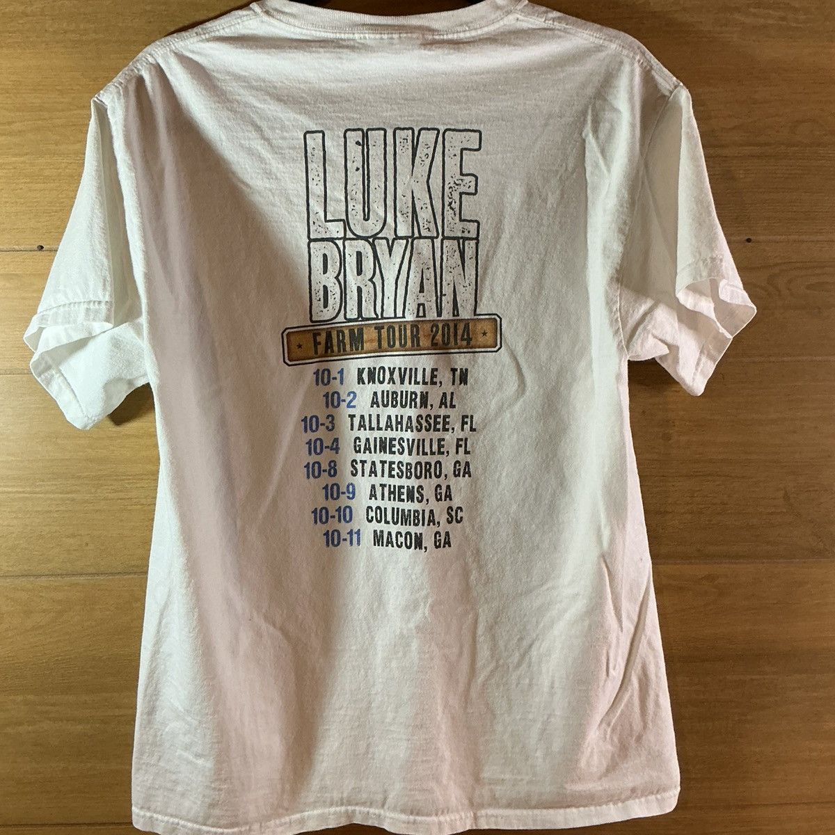 Other Luke Bryan Farm Tour 2014 Men’s Large White Tour Graphic Tee Size US L / EU 52-54 / 3 - 3 Thumbnail