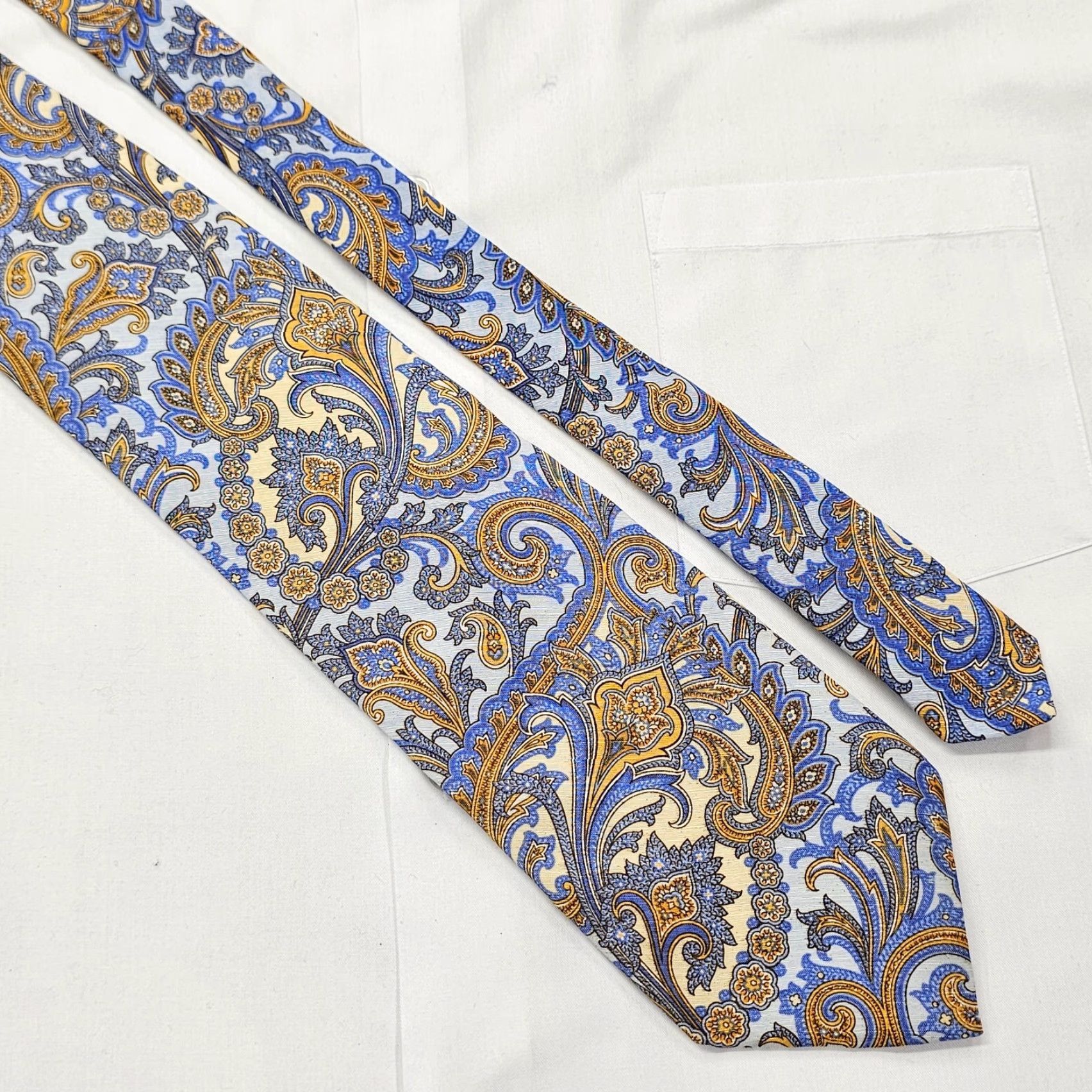 Vintage VINTAGE Paul Fredrick Necktie Men’s Silk Blue Gold Floral Paisley Design Preppy USA Size ONE SIZE - 4 Thumbnail