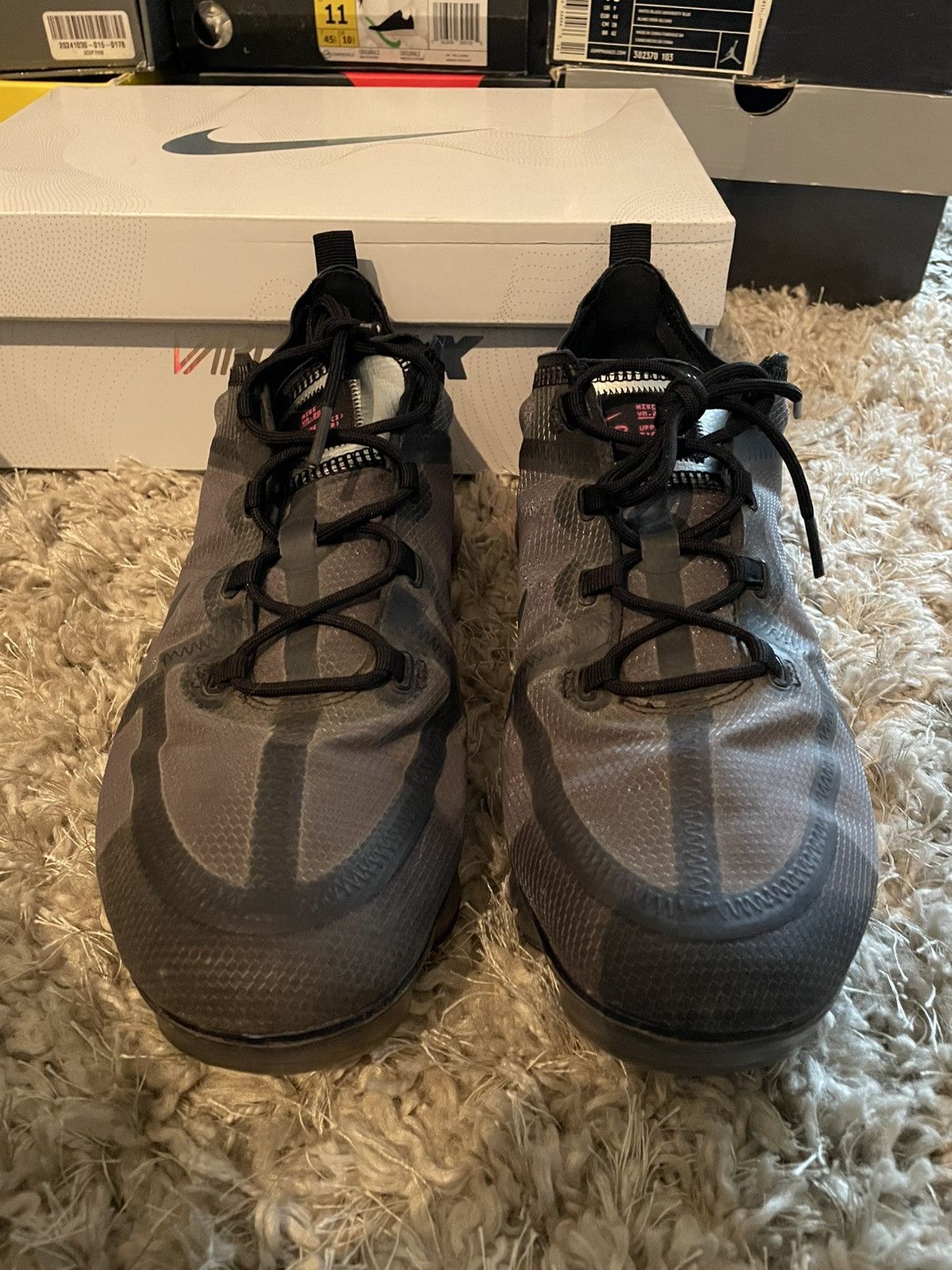 Nike Nike Air Max Vapor Max 2019 Size US 10.5 / EU 43-44 - 4 Thumbnail