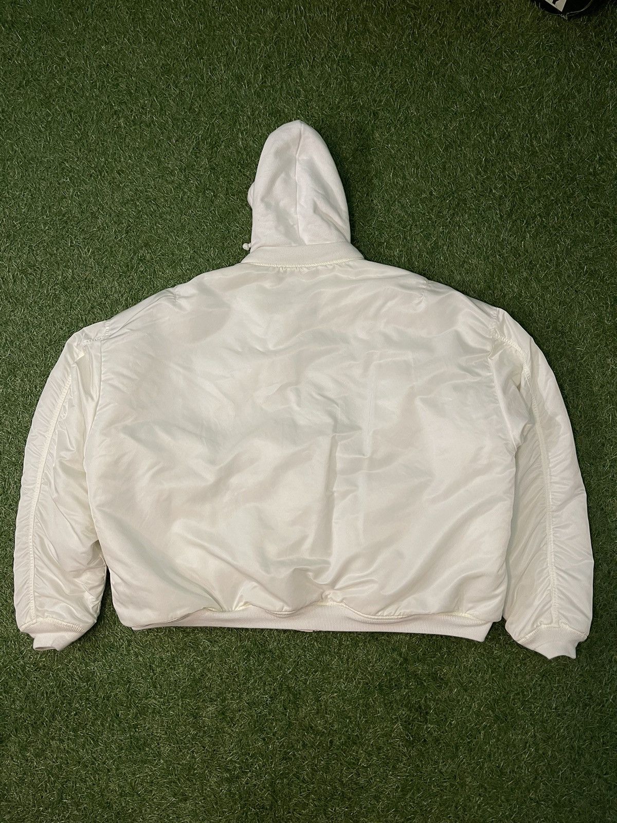 Alpha Industries × Designer × Vetements 2017 Alpha Industries Vetements White Oversized Bomber Size US XL / EU 56 / 4 - 3 Thumbnail
