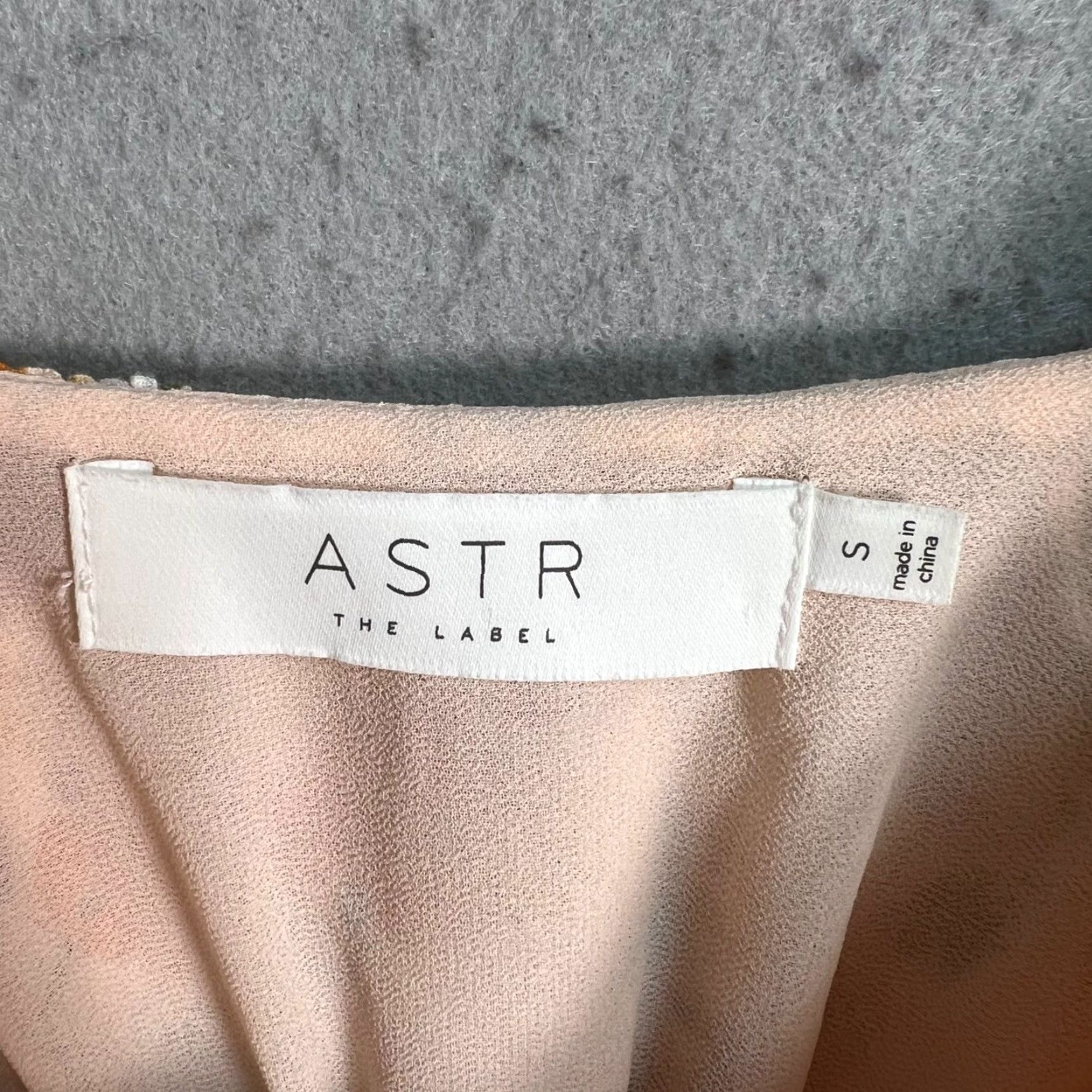 ASTR The Label VINTAGE ASTR Dress Women Short Sleeve Floral Cream Orange Mini S Small Womens Size S / US 4 / IT 40 - 3 Thumbnail