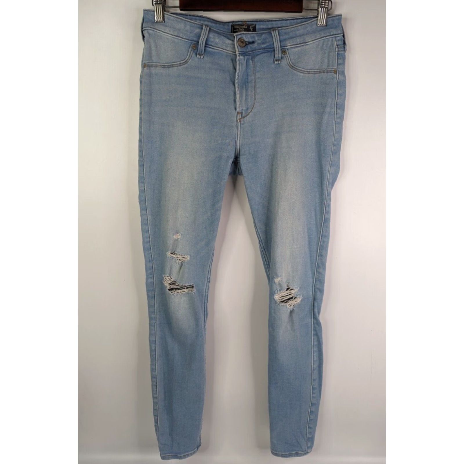 Abercrombie & Fitch Abercrombie & Fitch Mid rise Legging jean Women 27 Denim Skinny Distressed Light Wash Blue Wide Wearable Stretch Distressed, Whiskering, Fading Size 27" / US 4 / IT 40 - 2 Thumbnail