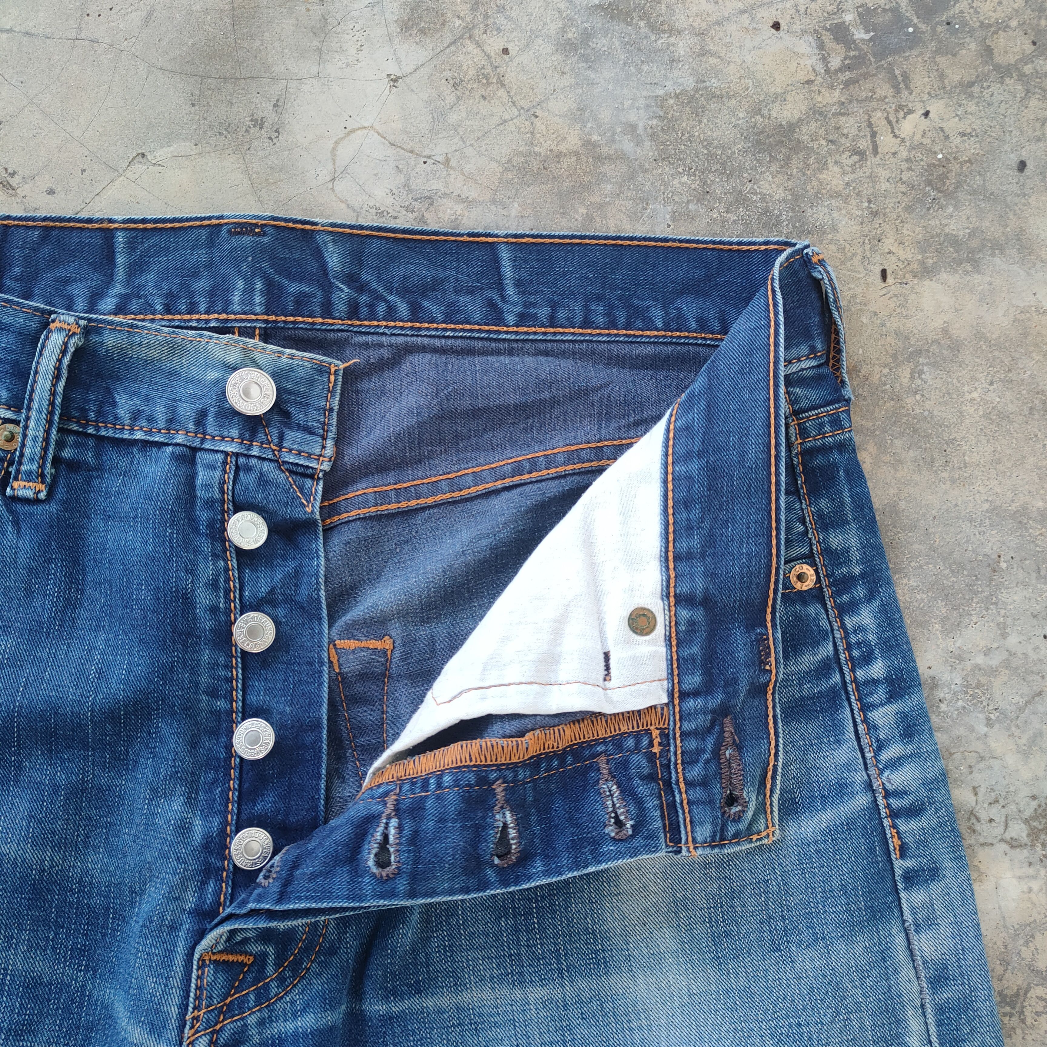 Levi's VINTAGE LEVI'S 501 PREMIUM RIPPED FADED JEANS DENIM PANTS Size US 33 - 6 Thumbnail