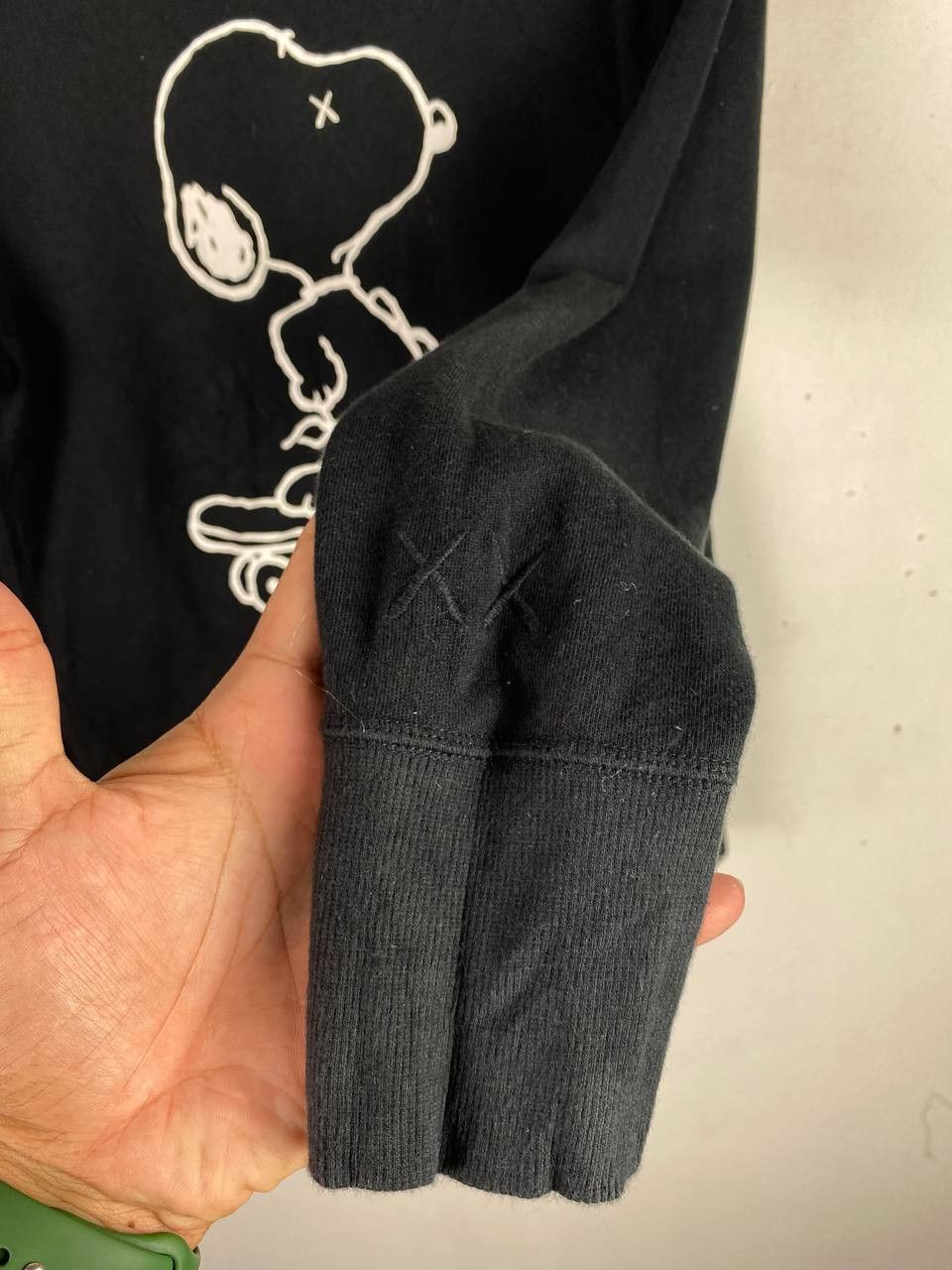 Kaws × Uniqlo uniqlo x peanuts x kaws sweathirt nice design Size US M / EU 48-50 / 2 - 3 Thumbnail