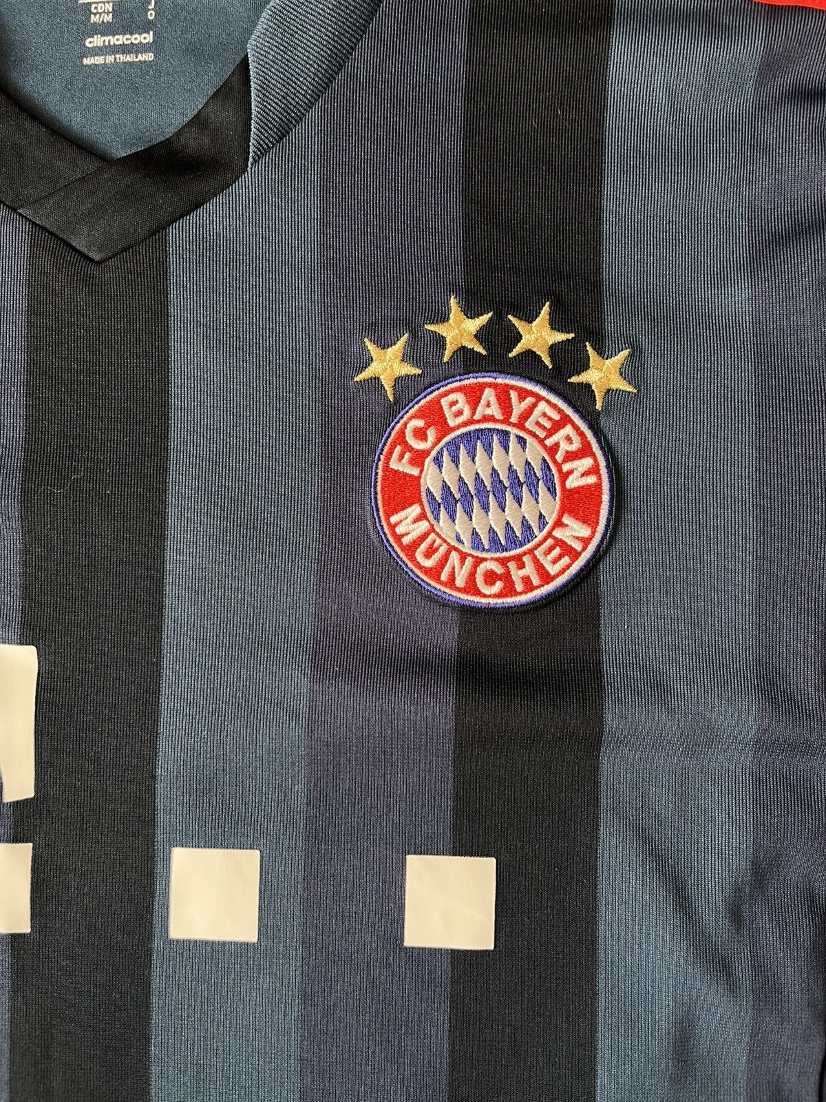 Adidas Adidas 2013-14 Bayern Munich Third Shirt Muller #25 Size US M / EU 48-50 / 2 - 4 Thumbnail