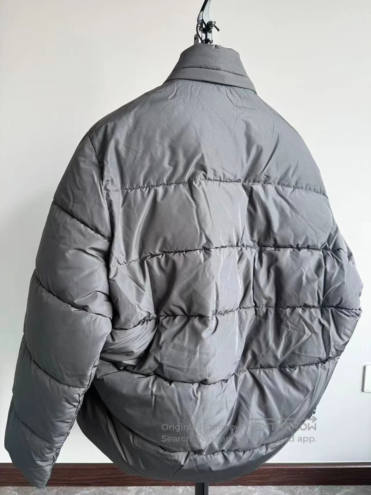 Balenciaga balenciaga gray oversized double logo puffer jacket. Size US L / EU 52-54 / 3 - 2 Thumbnail