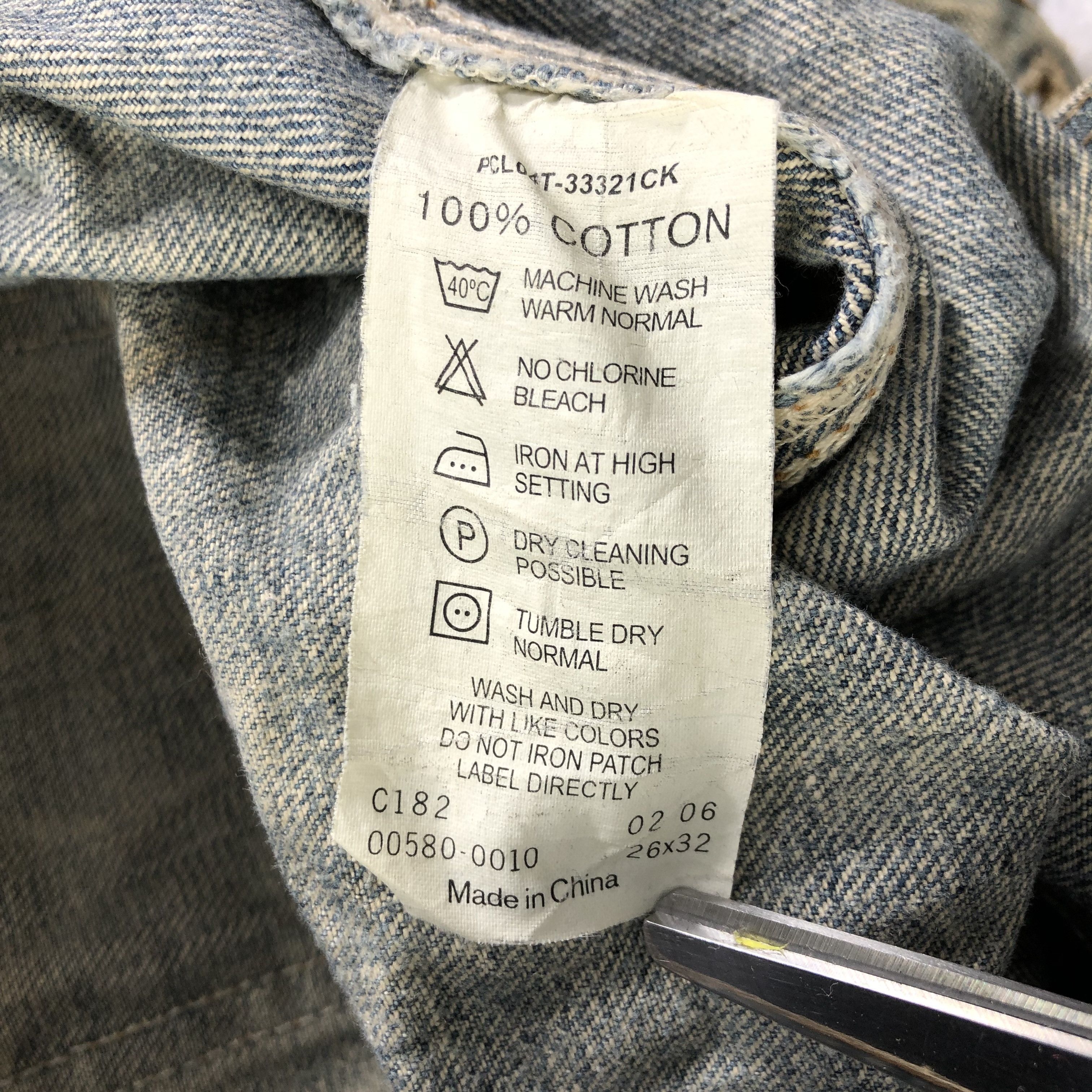 Levi's Vintage Levis Jeans-J3379 Size 30" / US 8 / IT 44 - 10 Thumbnail