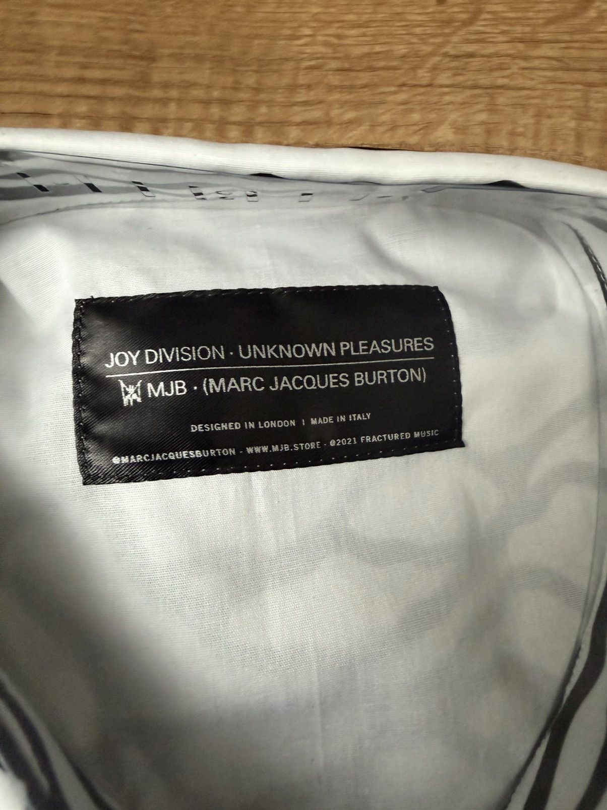 Marc Jacques Burton MJB joy division unknown pleasures shirt Size 42L - 7 Thumbnail