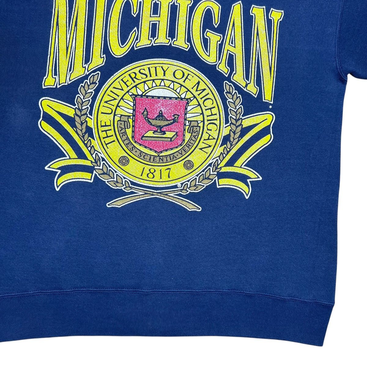 NCAA Vintage 1990s NCAA Michigan Wolverines Spell Out Sweatshirt Size US L / EU 52-54 / 3 - 8 Thumbnail