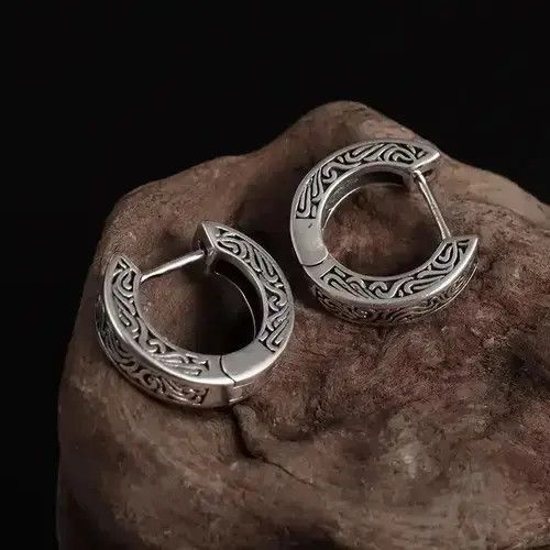 Diamond Earrings x Jewelry Punk Totem Pattern Earring in Silver, Men's