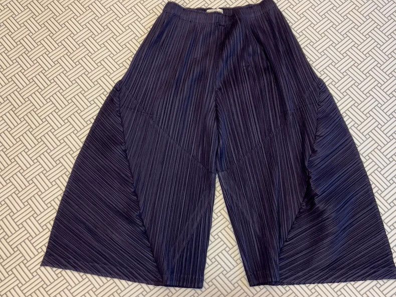Other Issey Miyake size:3 Black pleated irregular-shaped pants Size 31" - 1 Thumbnail