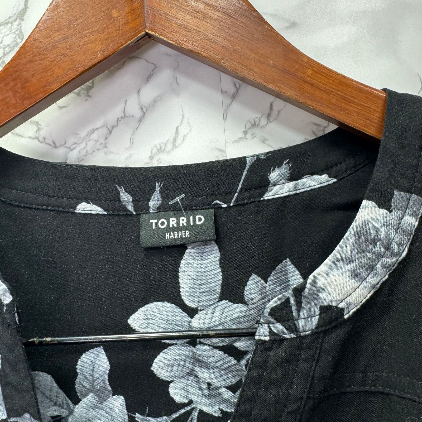 Corridor Torrid Women’s Plus Blouse Top sz 2X Floral Harper Fit #G965 Size XXL / US 16-18 / IT 52-54 - 7 Thumbnail