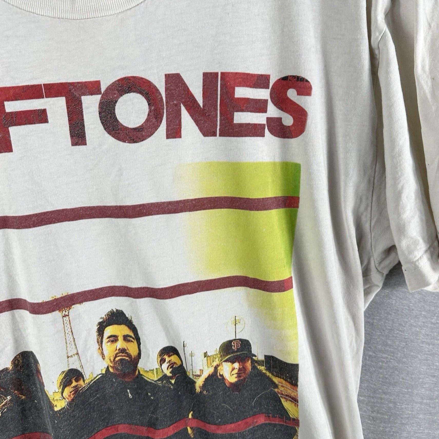 Vintage Vintage The Deftones T-Shirt Men Large 90s Rock Band Logo Graphic Cotton White Size US L / EU 52-54 / 3 - 5 Thumbnail