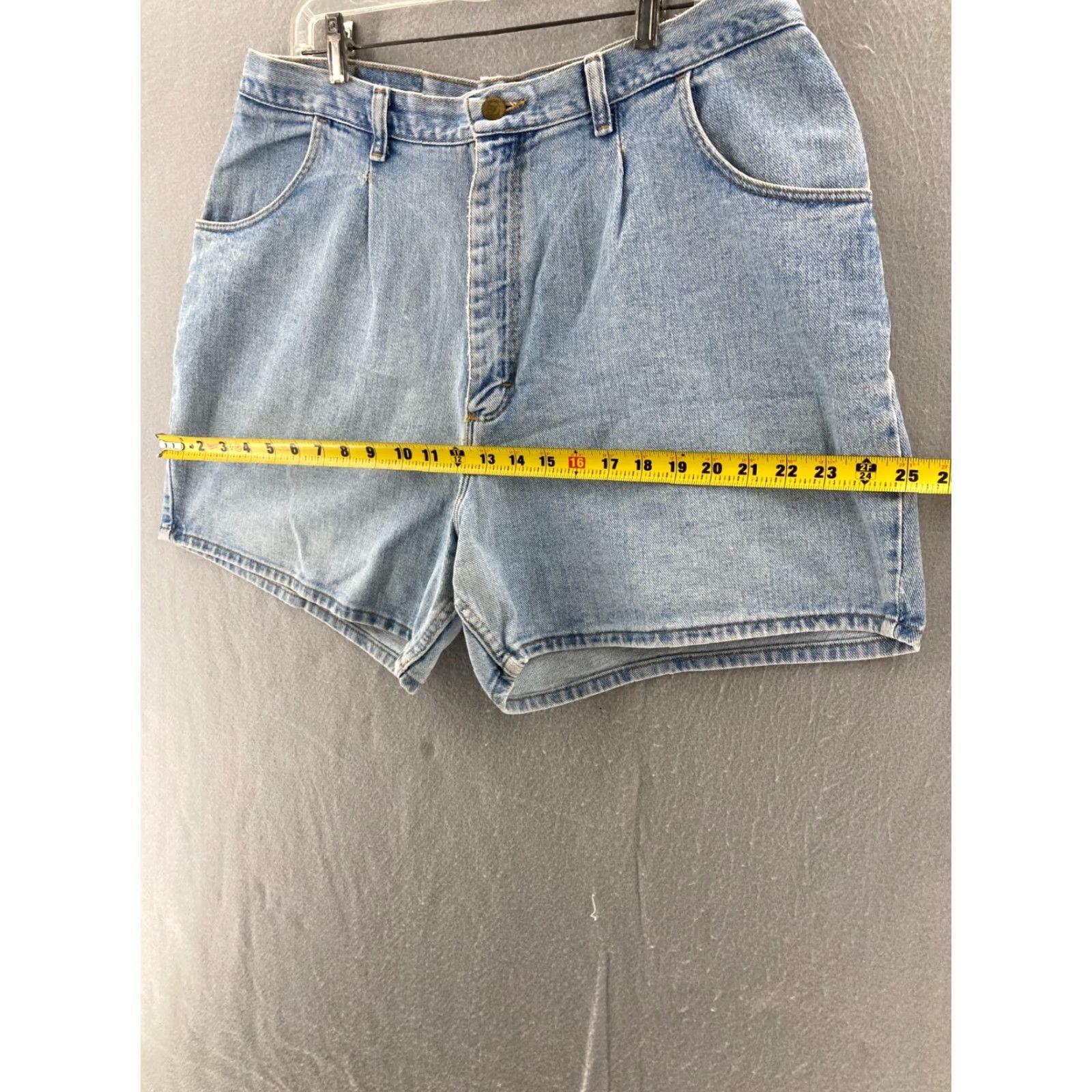 Wrangler VINTAGE Wrangler High Waisted Denim Shorts Women Size 35 Blue Retro 90s Mom Size 24" / US 00 / IT 34 - 3 Thumbnail