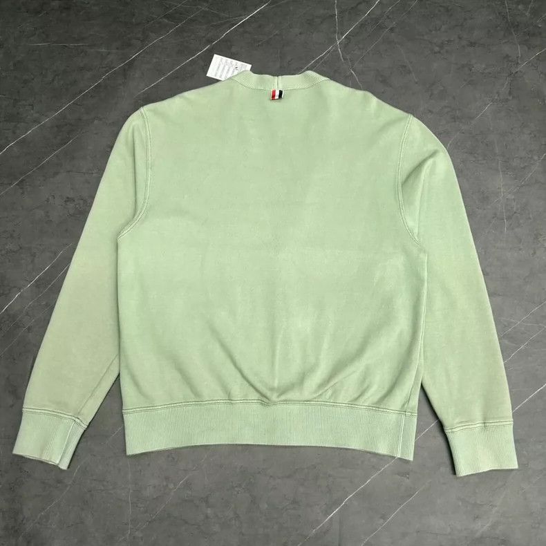 Thom Browne Thom Browne size3 A green tea sweater Size US L / EU 52-54 / 3 - 2 Thumbnail