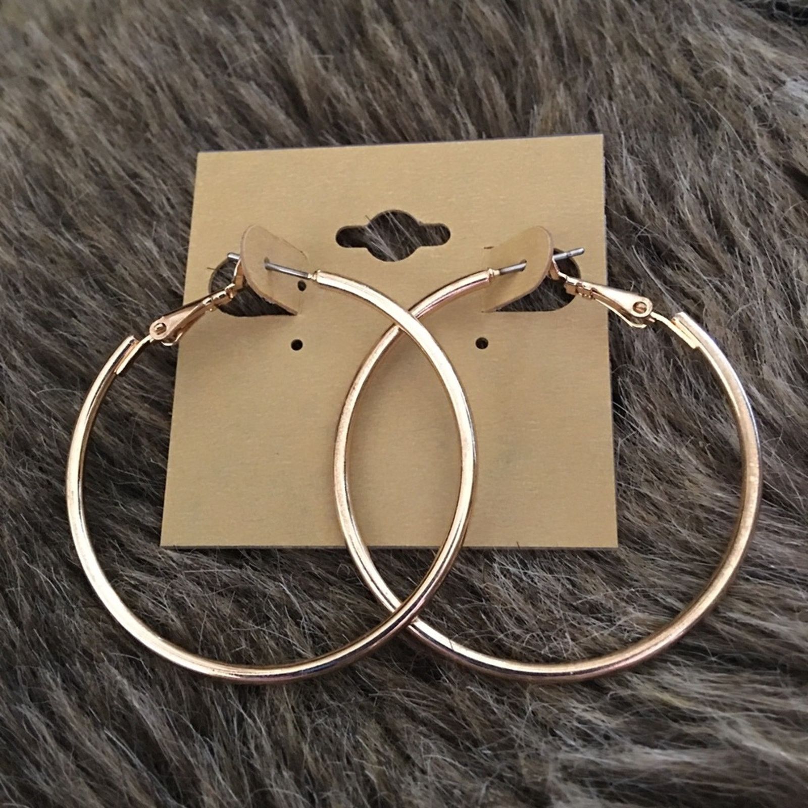 Vintage Vintage gold tone latch back hoop earrings Size ONE SIZE - 2 Thumbnail