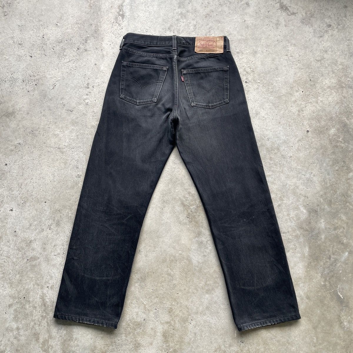Levi's Vintage Clothing Vintage Levi’s 501 Black Faded Fly Button Denim Jeans Pants Size US 29 - 16 Thumbnail