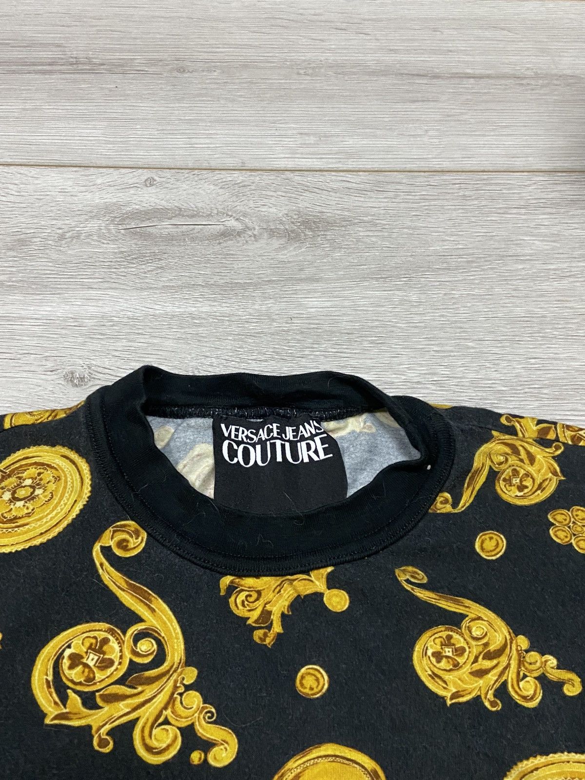 Versace Jeans Couture Versace monogram gold patterns over print t-shirt Size US L / EU 52-54 / 3 - 6 Thumbnail