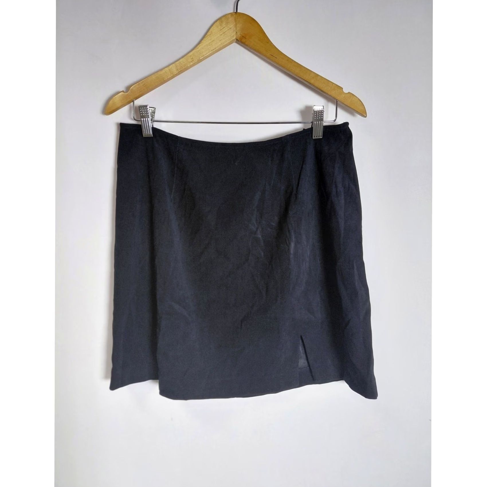 Express COMPAGNIE INTERNATIONALE EXPRESS Black Skirt Solid Women Size 13/14 Size 34" / US 12 / IT 48 - 2 Thumbnail