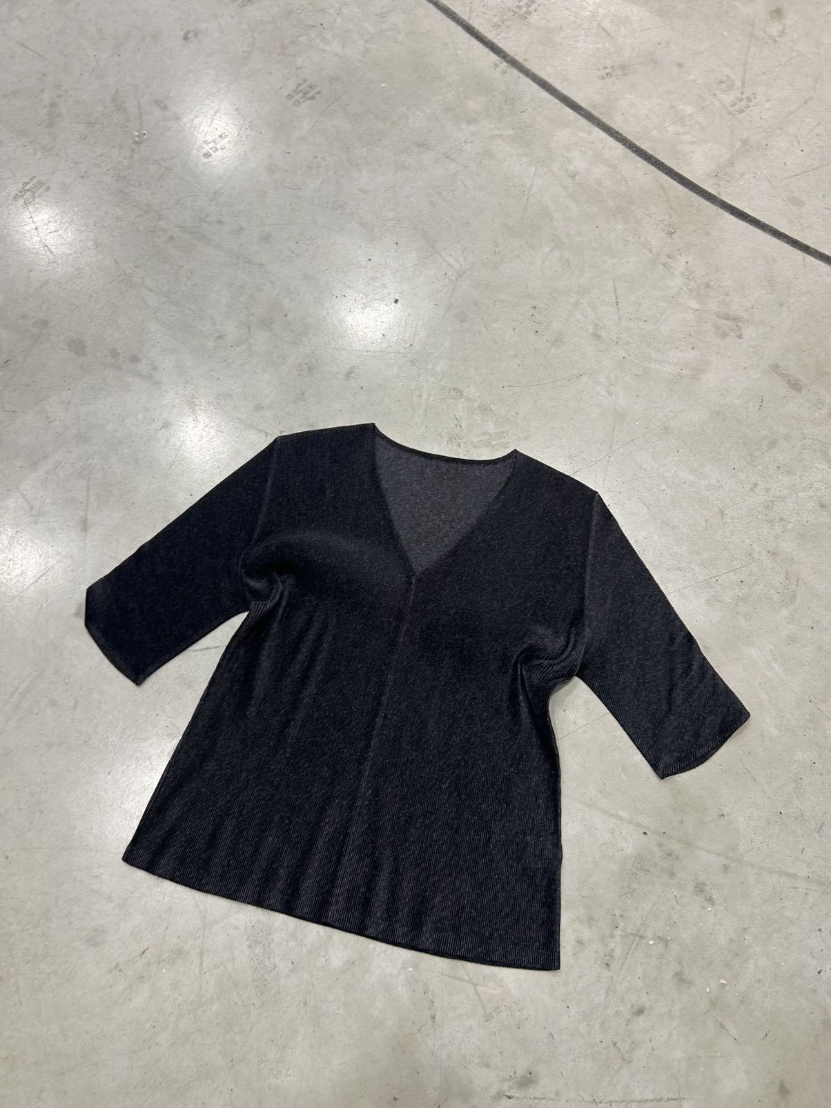 Issey Miyake × Pleats Please Issey Miyake Issey Miyake Pleats Please Tee Shirt V [Rare - Archive] Size US M / EU 48-50 / 2 - 1 Thumbnail