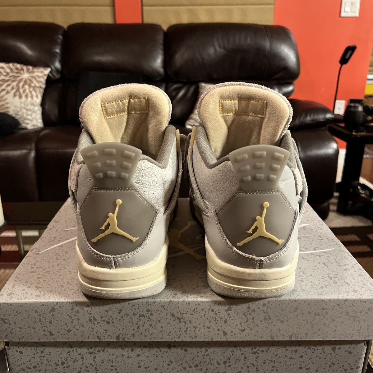 Jordan Brand Jordan 4 Retro SE (Photon Dust/Pale Vanilla) Size US 10 / EU 43 - 4 Thumbnail