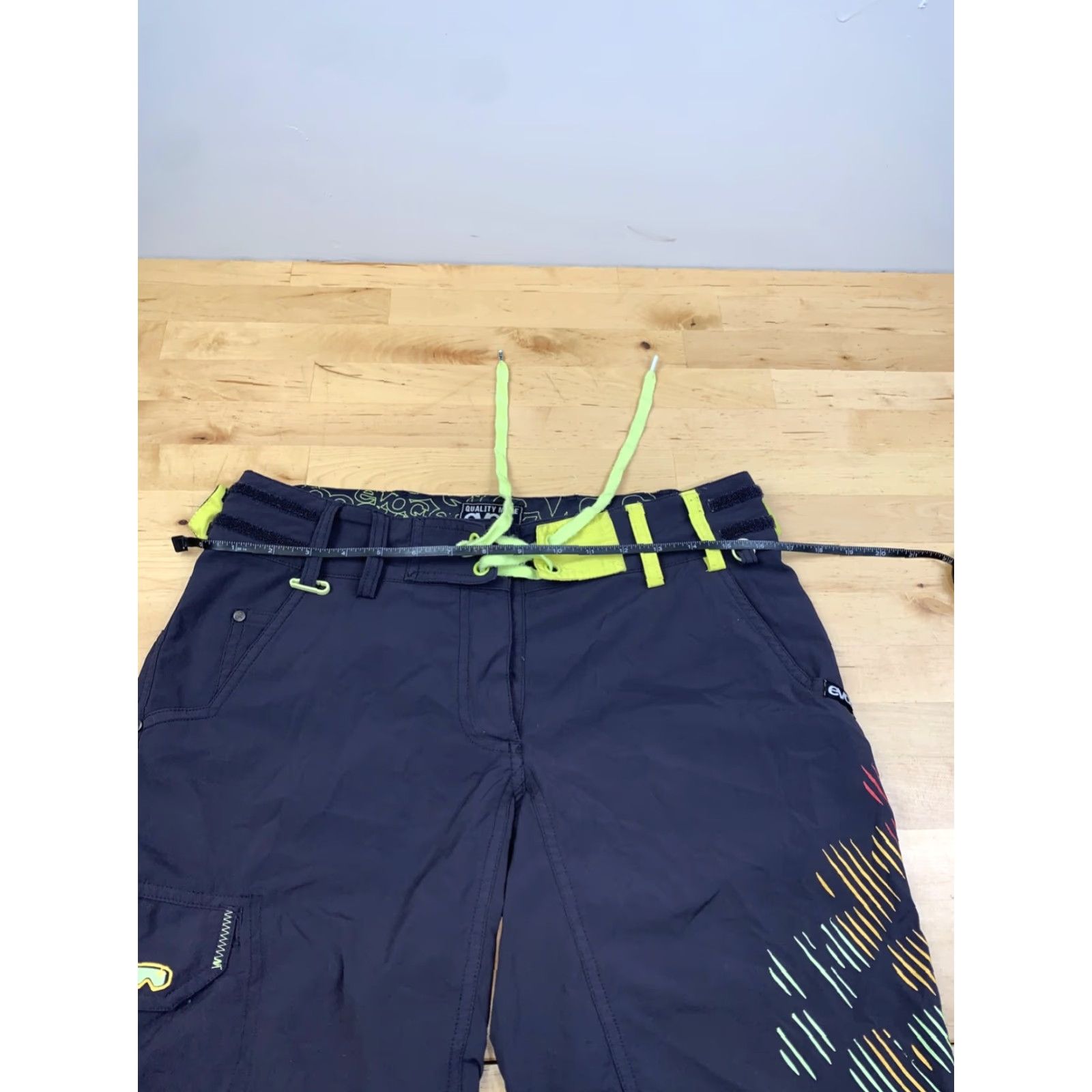 Vintage EVOC Mountain Bike Shorts Mens S Black Cargo Drawstring Casual Outdoor Size US 29 - 4 Thumbnail