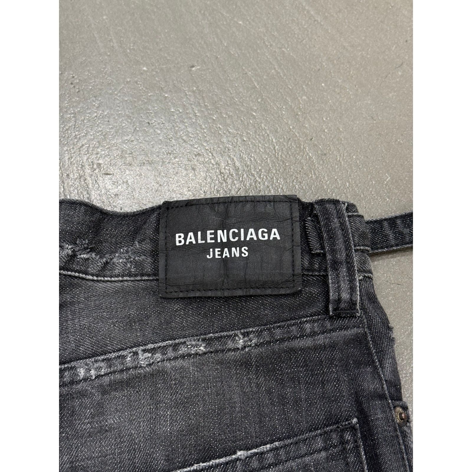 Balenciaga A/W2021 Balenciaga "skater" wide distressed baggy jeans Size 26" / US 2 / IT 38 - 8 Thumbnail