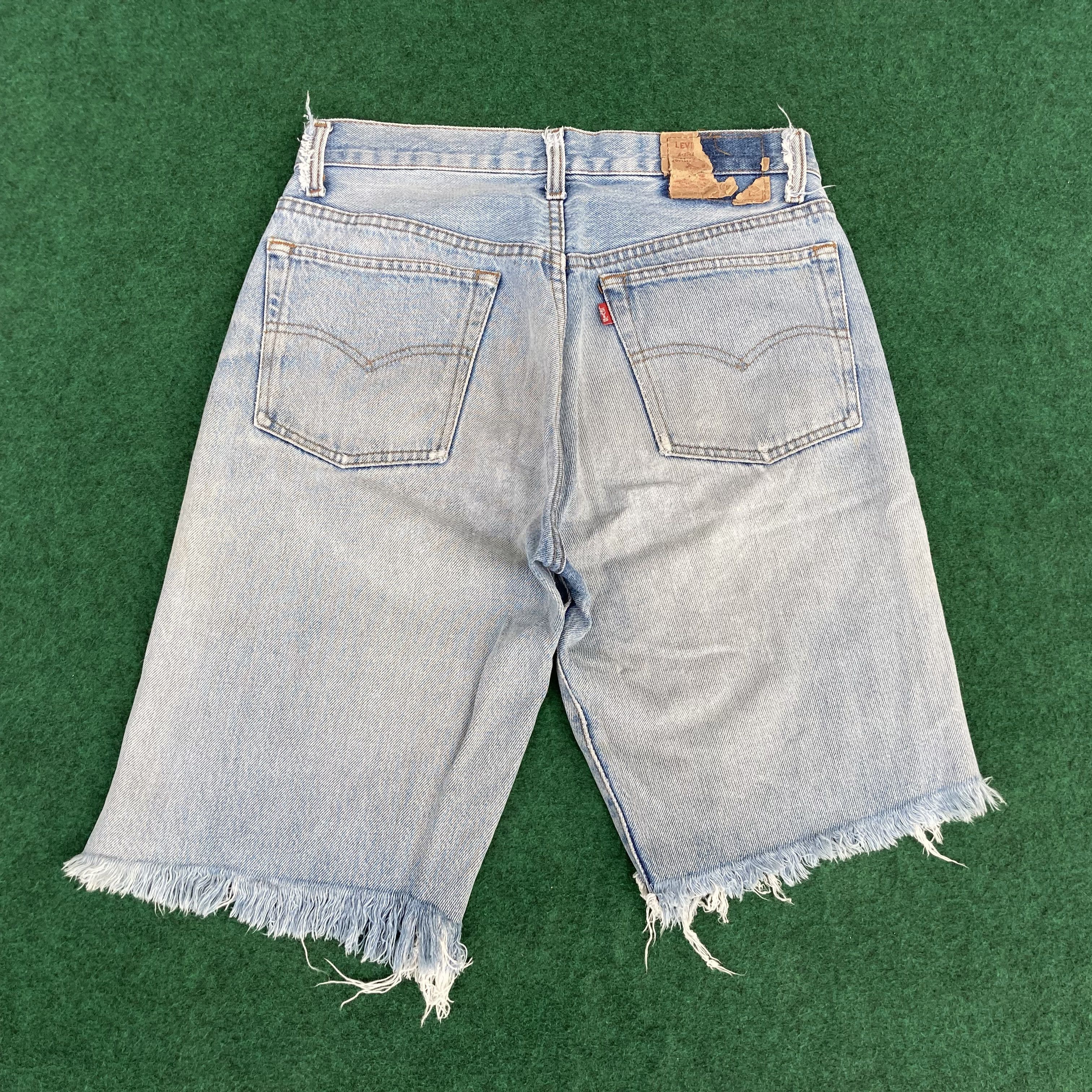 Levi's × Vintage Vintage Levis 501 Short Jorts Distressed Ripped Stains Jeans Size US 29 - 12 Thumbnail