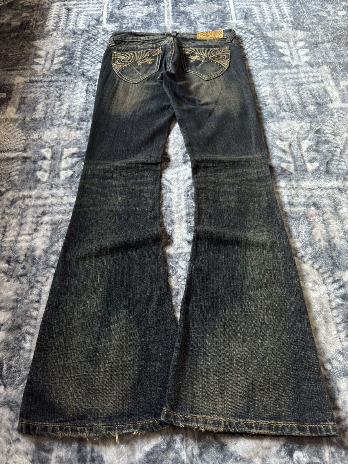 Tornado Mart Cecil McBee Mud Wash Studded Tribal Flare Jeans Size US 27 - 2 Thumbnail